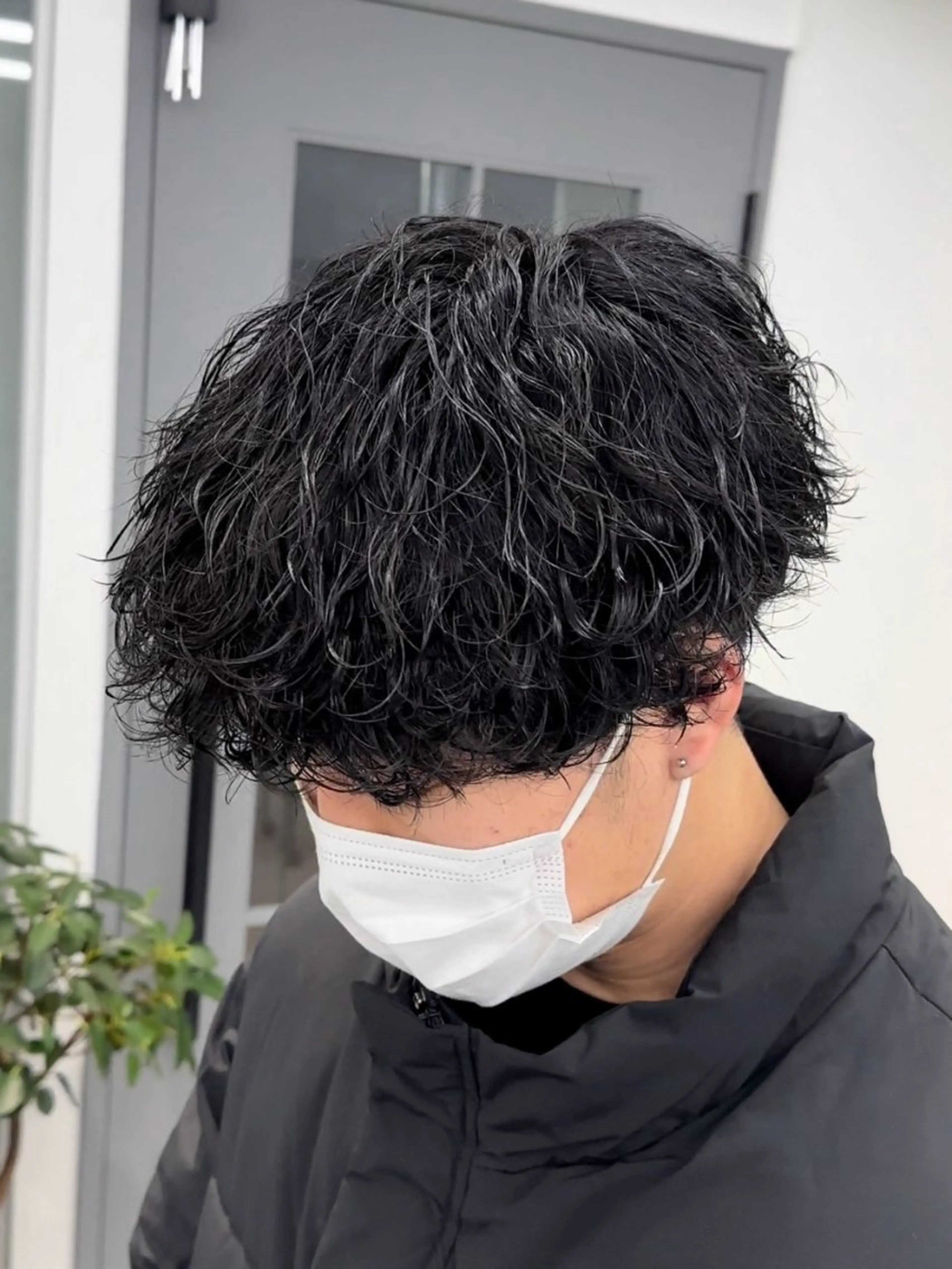 パーマ メンズ センターパート マッシュ メンズパーマ メンズツイストパーマ ツイストスパイラルパーマ OVARL by apish所属・【メンズパーマ】 横田結希のヘアスタイル