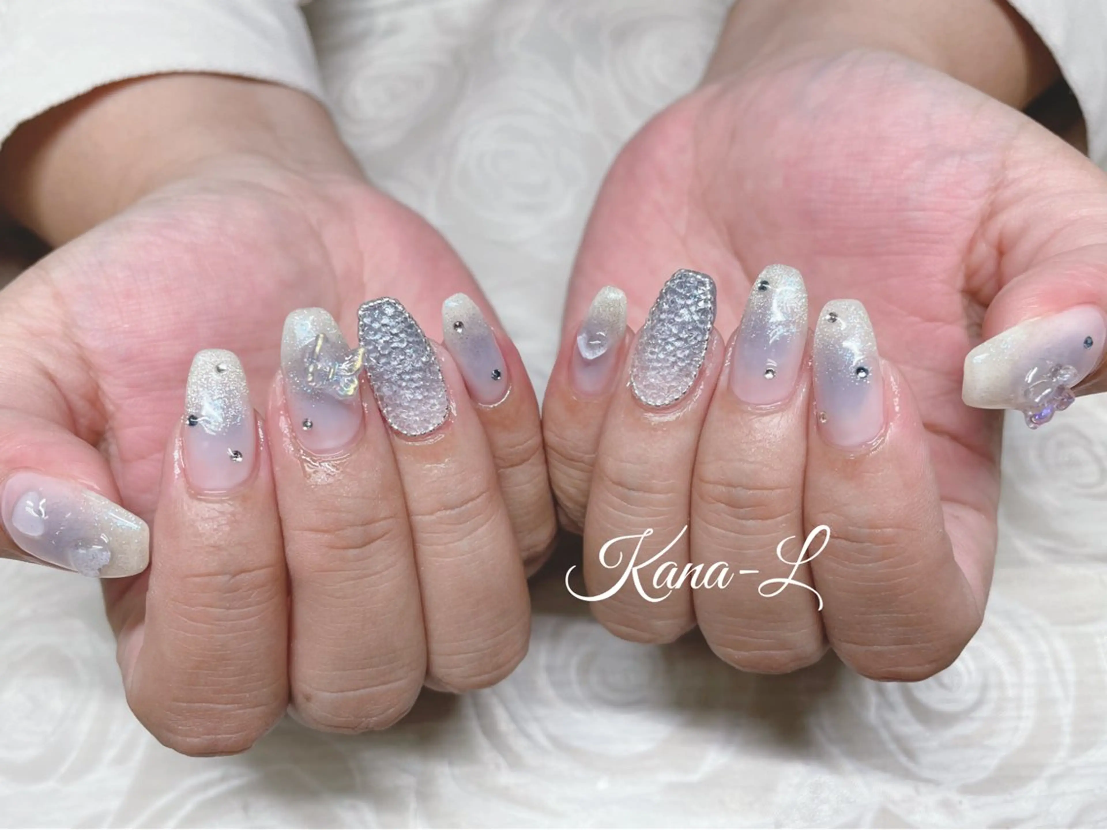 ネイル チークネイル ジェルネイル ハート 韓国ネイル マグネットネイル 芦辺 香奈のネイルデザイン