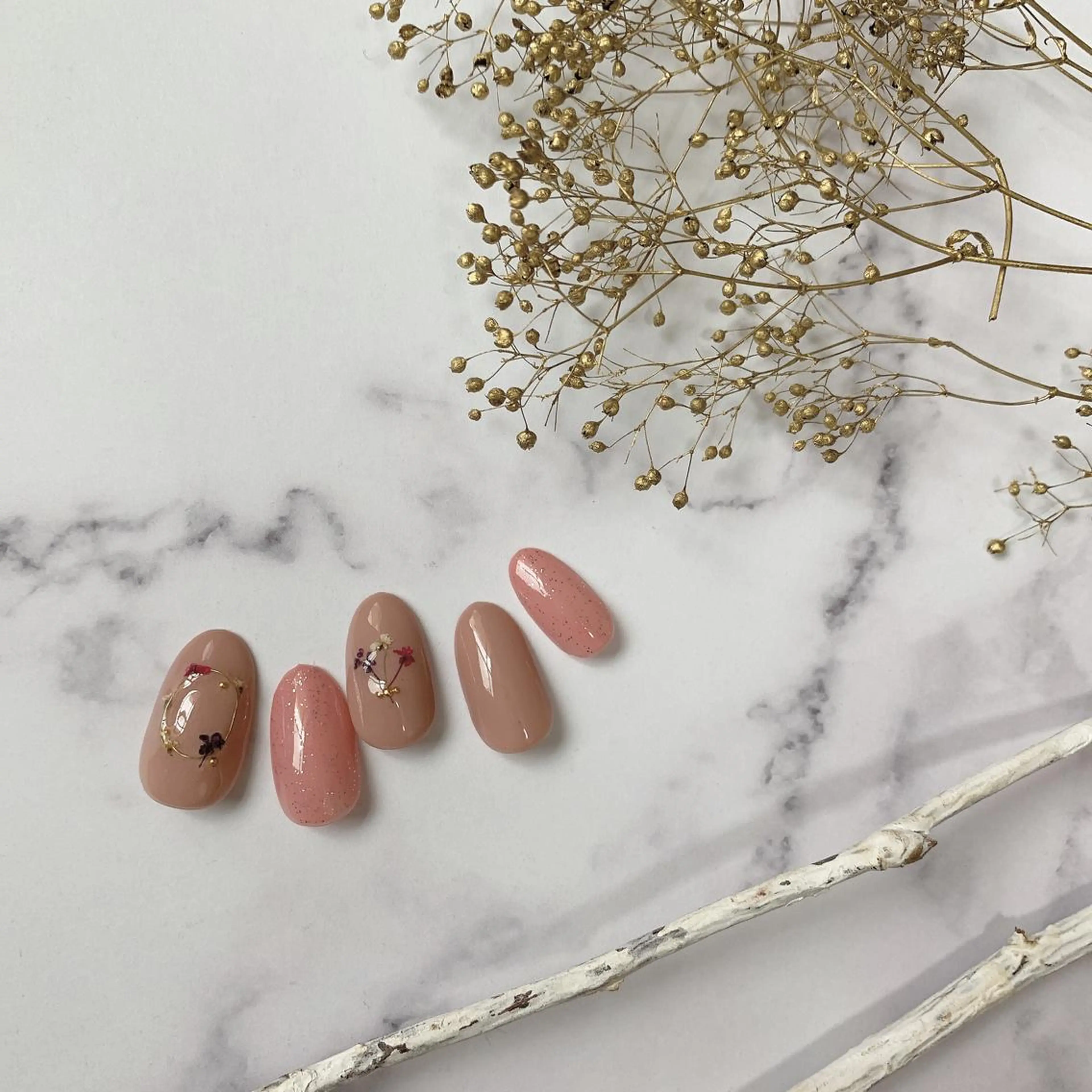 ネイル 神戸駅ネイルサロン PE NAILSのネイルデザイン