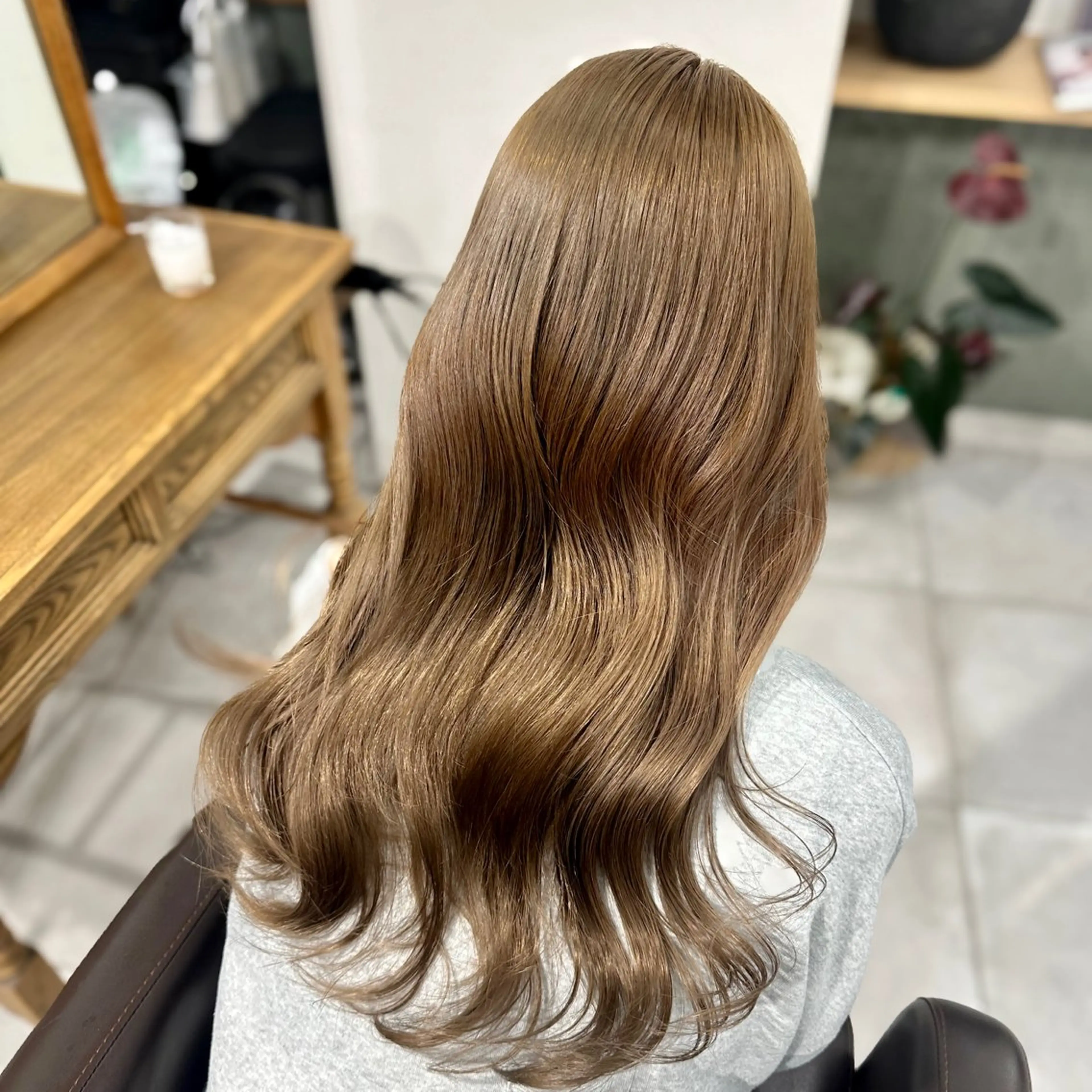 セミロング カラー カット ヘアカラー トリートメント ブリーチなし/レイヤ ー特化🌈Tommyのヘアスタイル