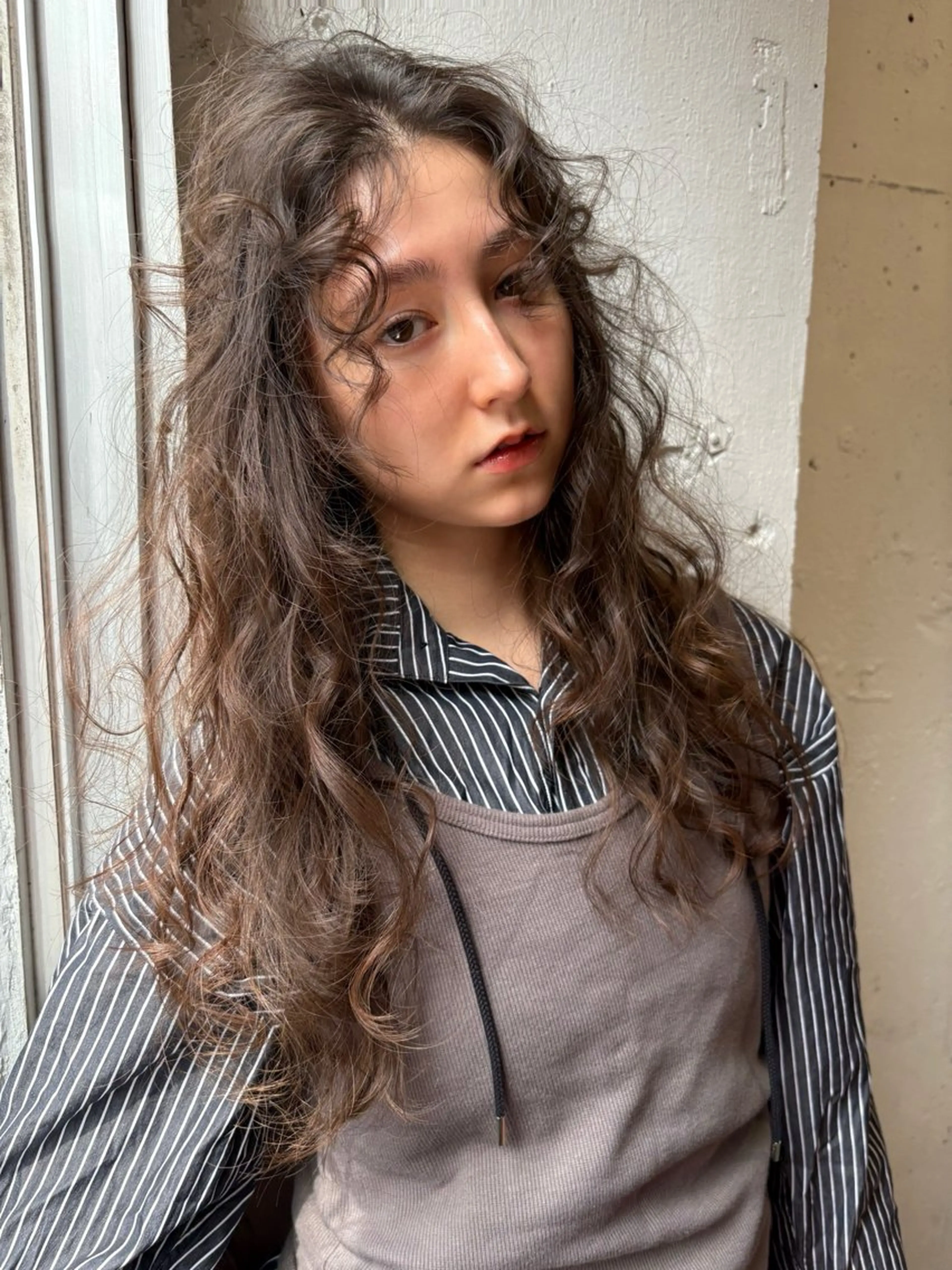 セミロング パーマ ✴︎UNU ✴︎モエカのヘアスタイル