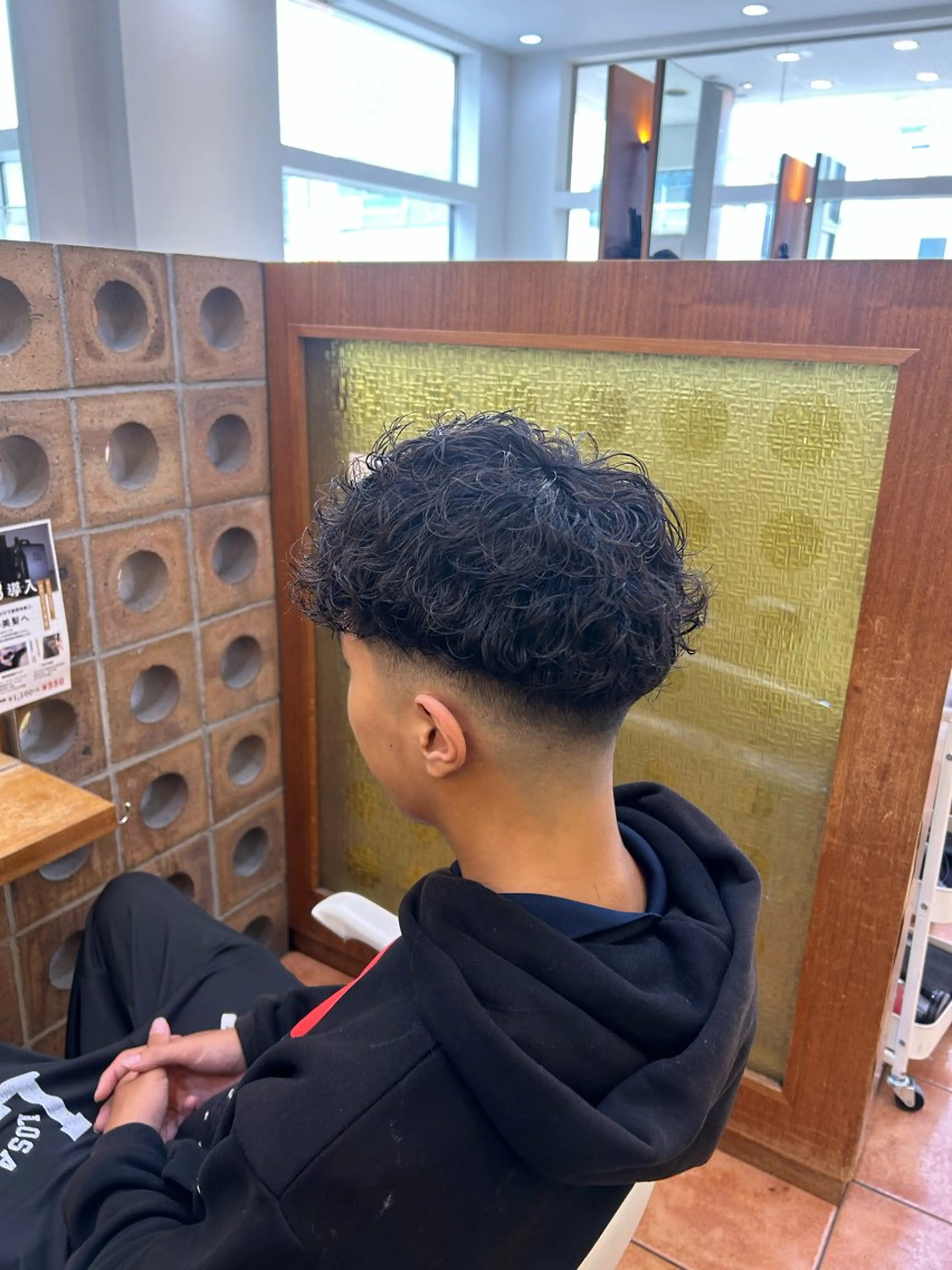 ショート パーマ メンズ カット パーマ メンズパーマ/ フェード　Tumのヘアスタイル