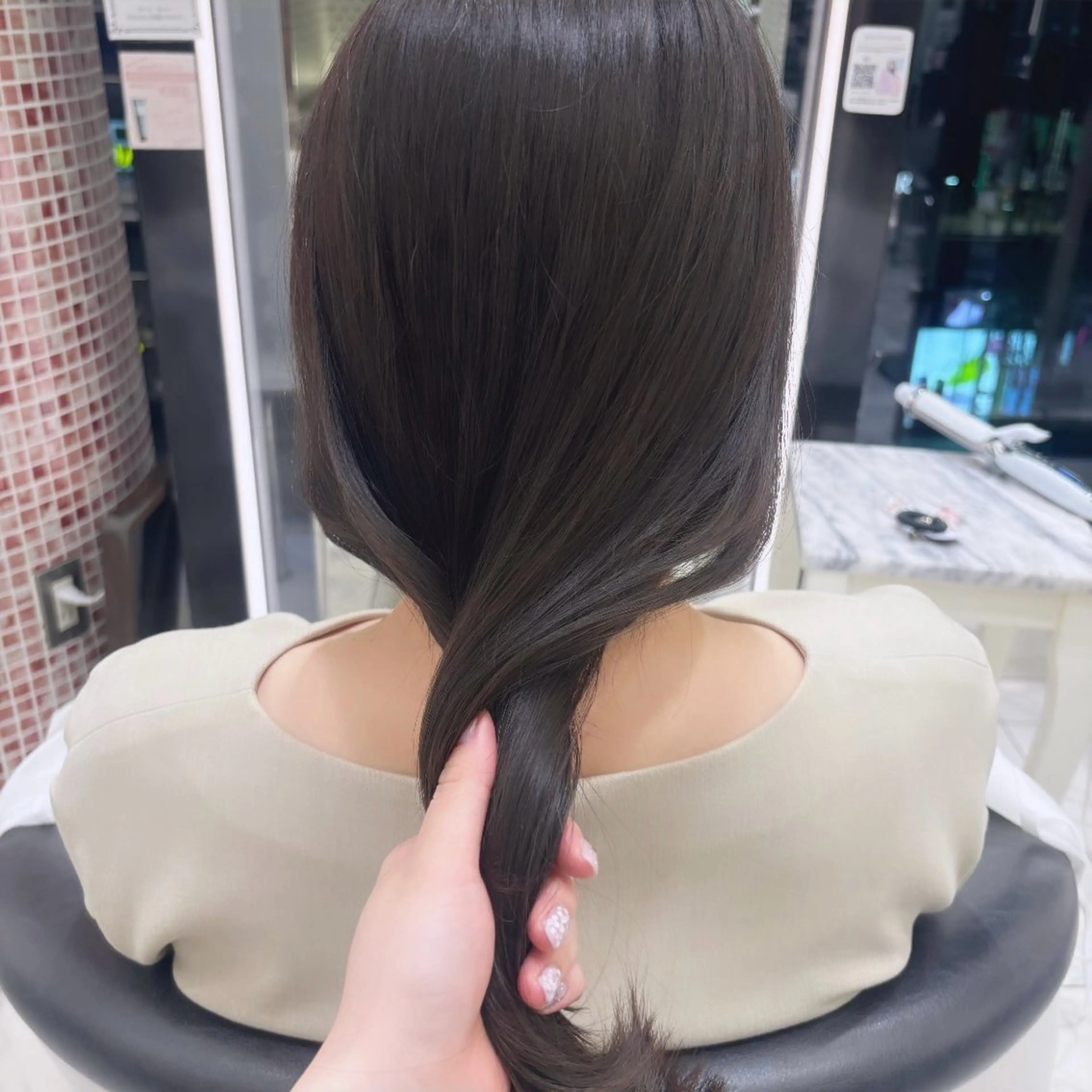 セミロング カラー アッシュ アッシュブラウン ベージュカラー ブラウンカラー 透明感カラー ヘアカラー トリートメント ボブパーマ ♡ヨシカワハナコのヘアスタイル