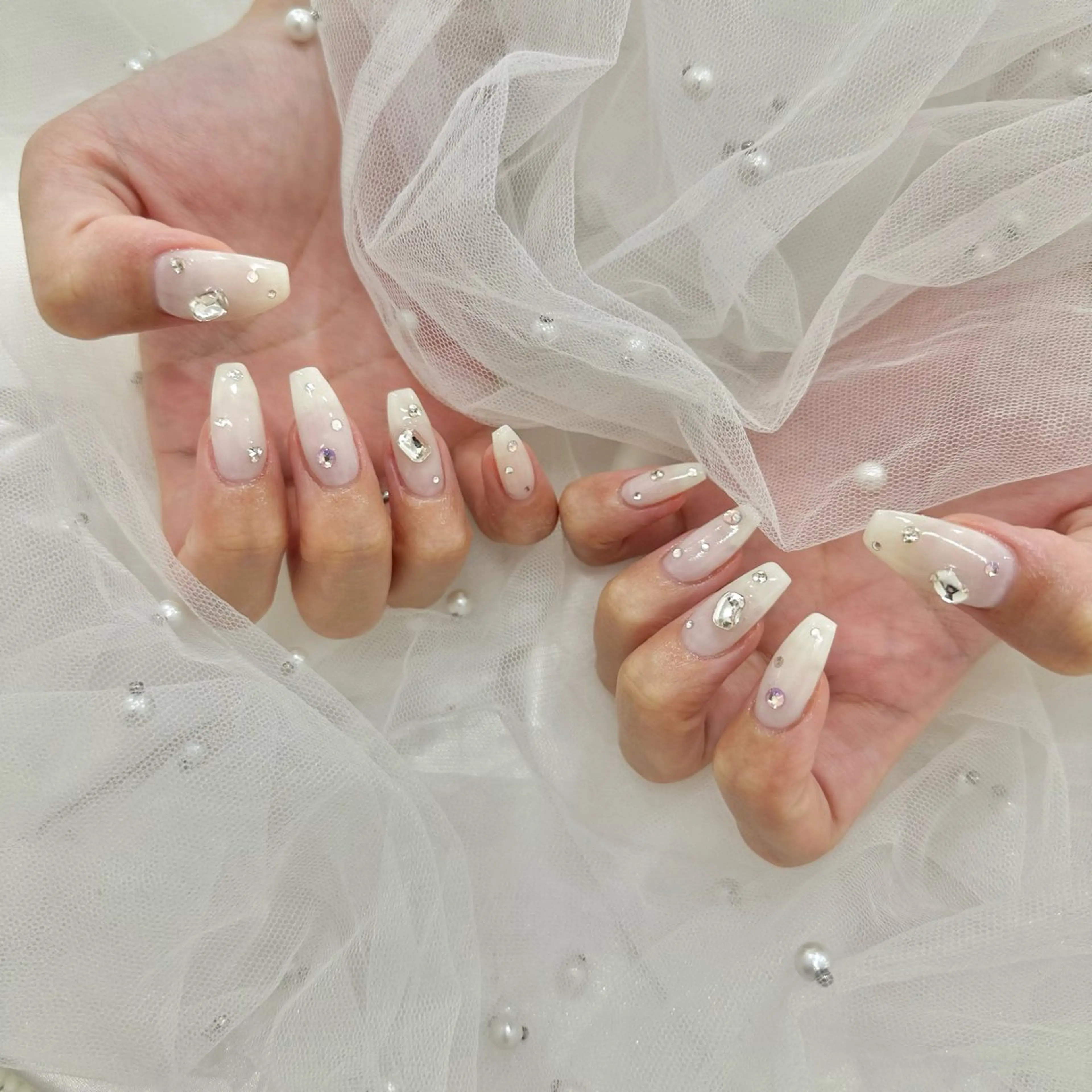 ネイル Rosa x rosa所属・Rosaxrosa AKANEのネイルデザイン