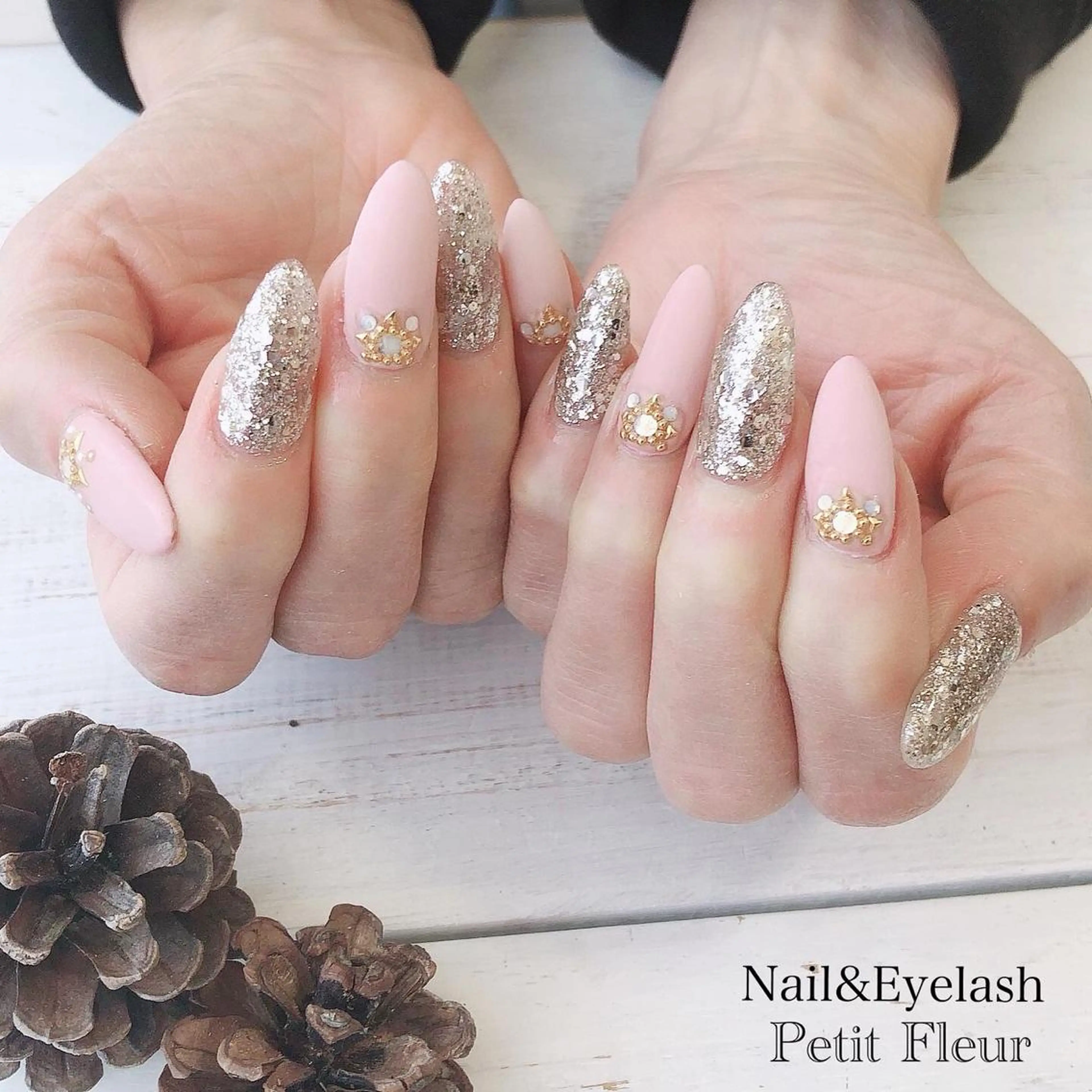 ネイル Petit Fleur所属・青柳 亜梨奈のマツエク・マツパデザイン