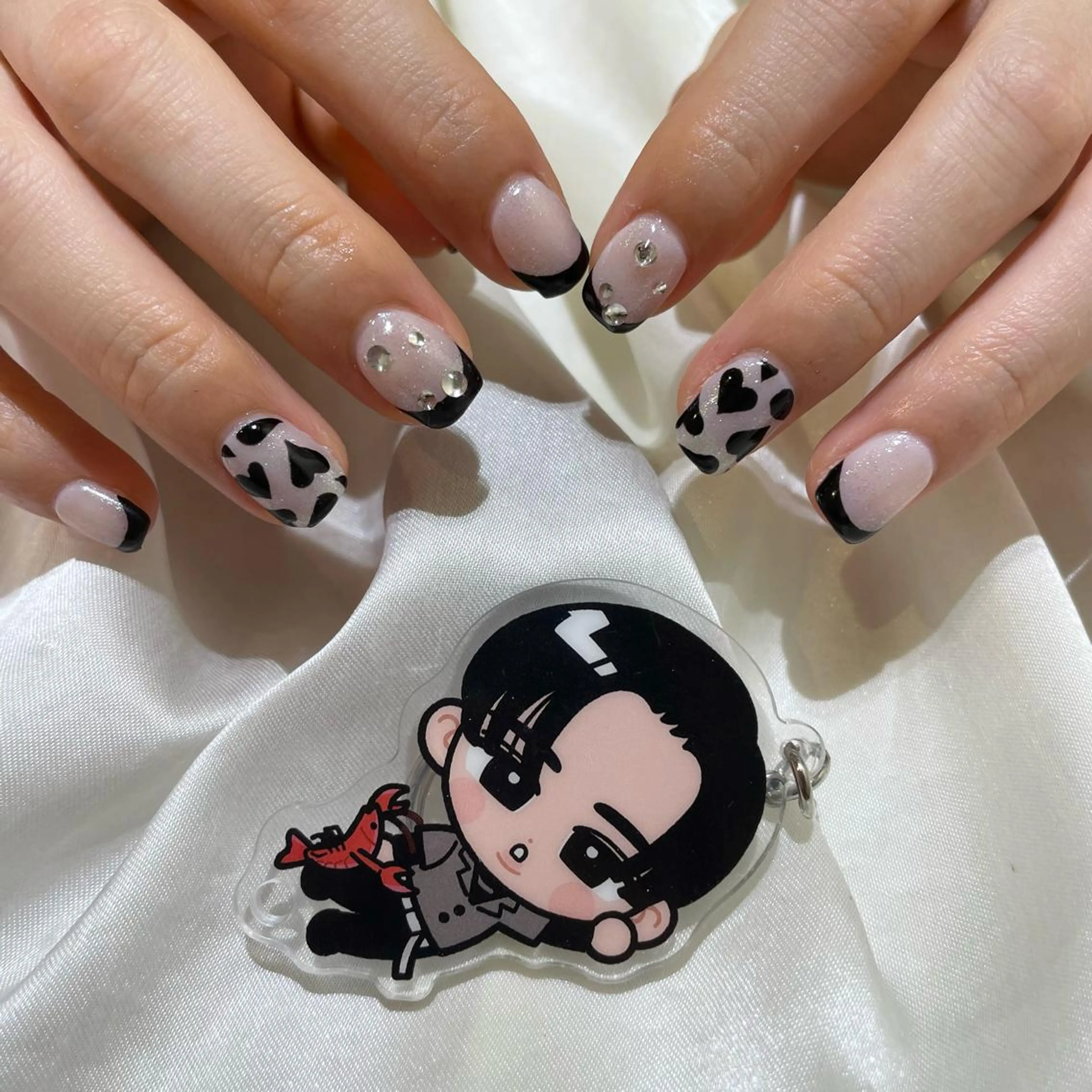 ネイル ガーリー 韓国ネイル マグネットネイル ミラーネイル ニュアンスネイル classic 新横浜所属・山田 暉のネイルデザイン