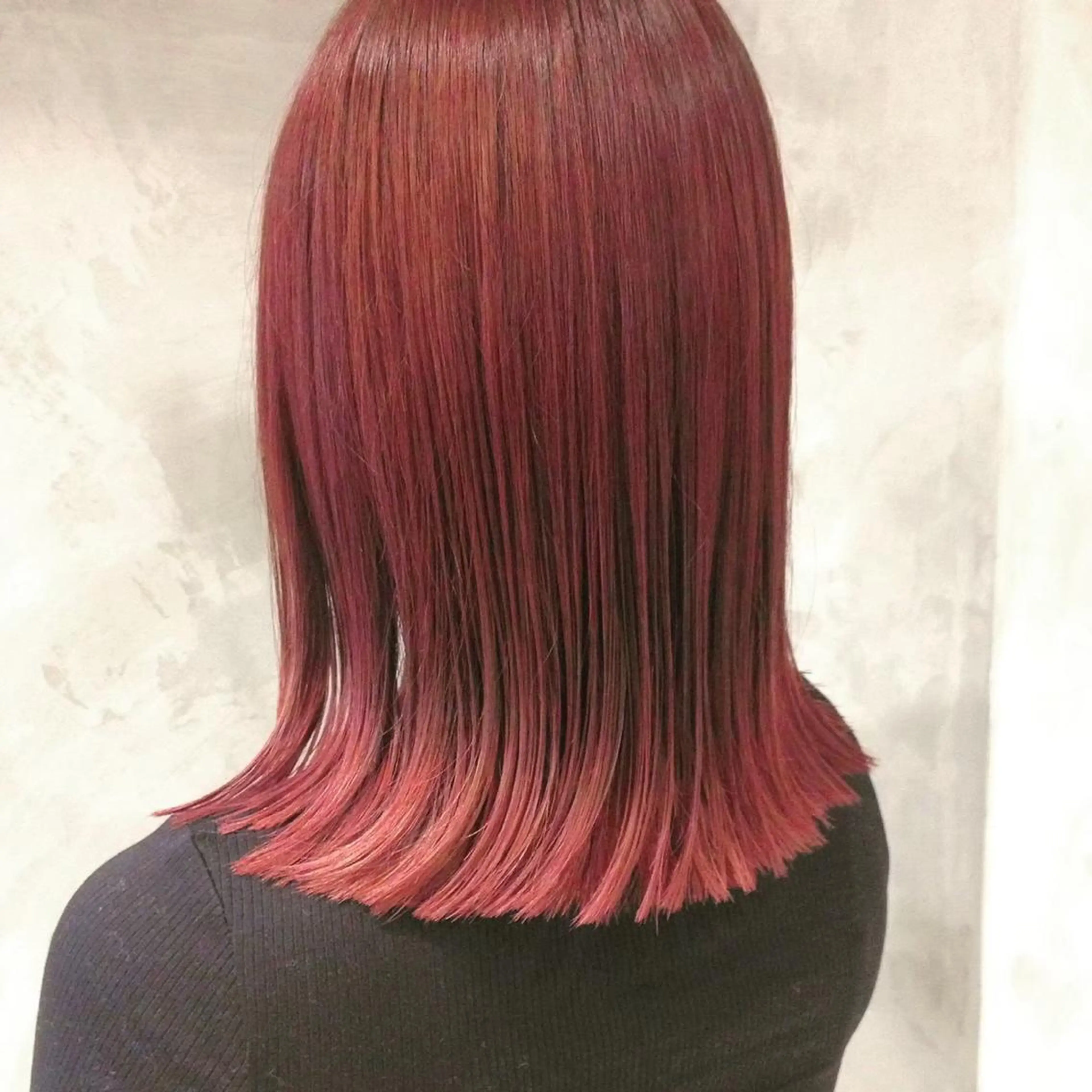 セミロング カラー ピンクカラー LATTE所属・𝑺𝒂𝒌𝒊 🩶マンツーマン施術のヘアスタイル