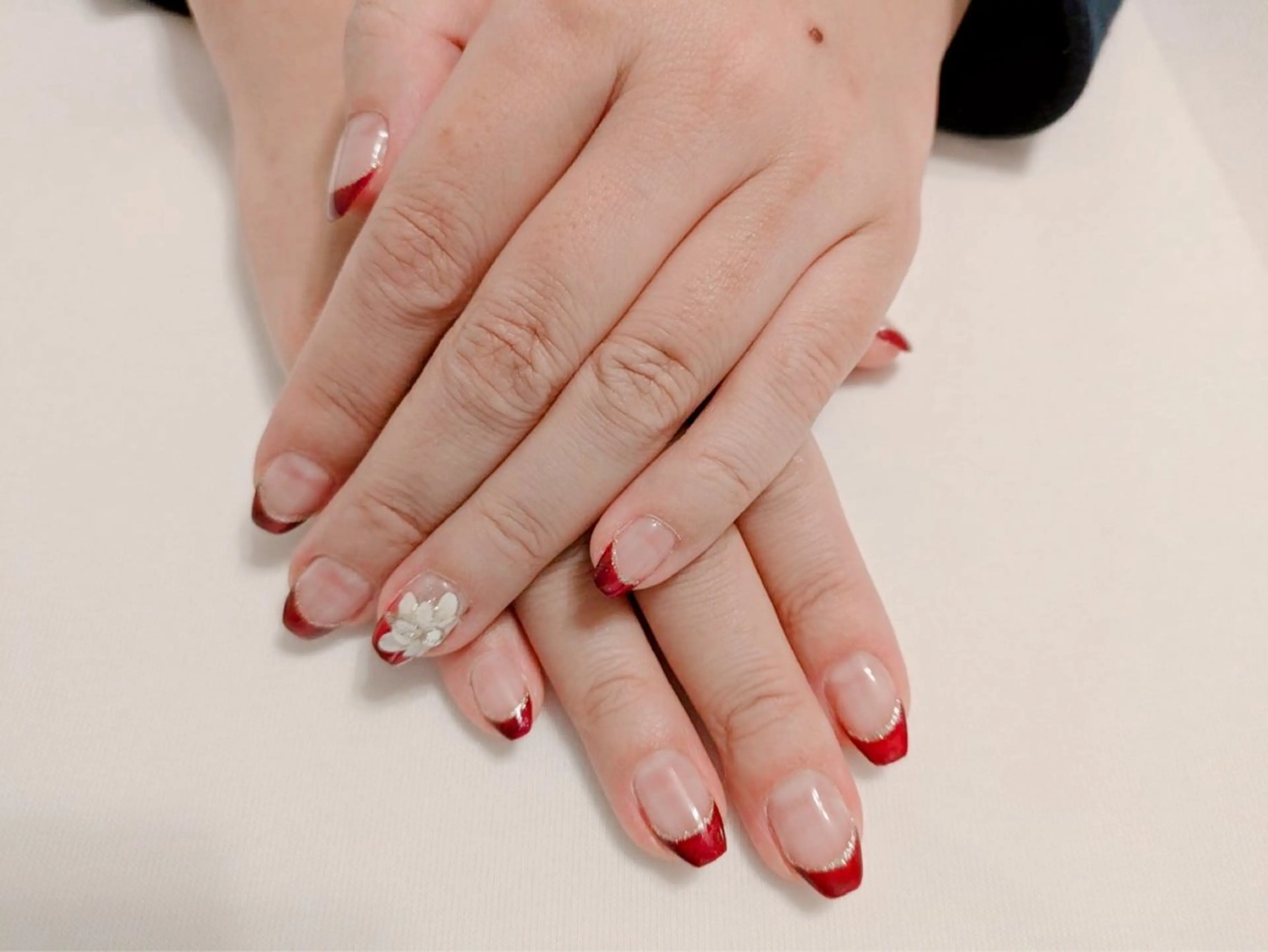 オフなしフレンチネイルの写真