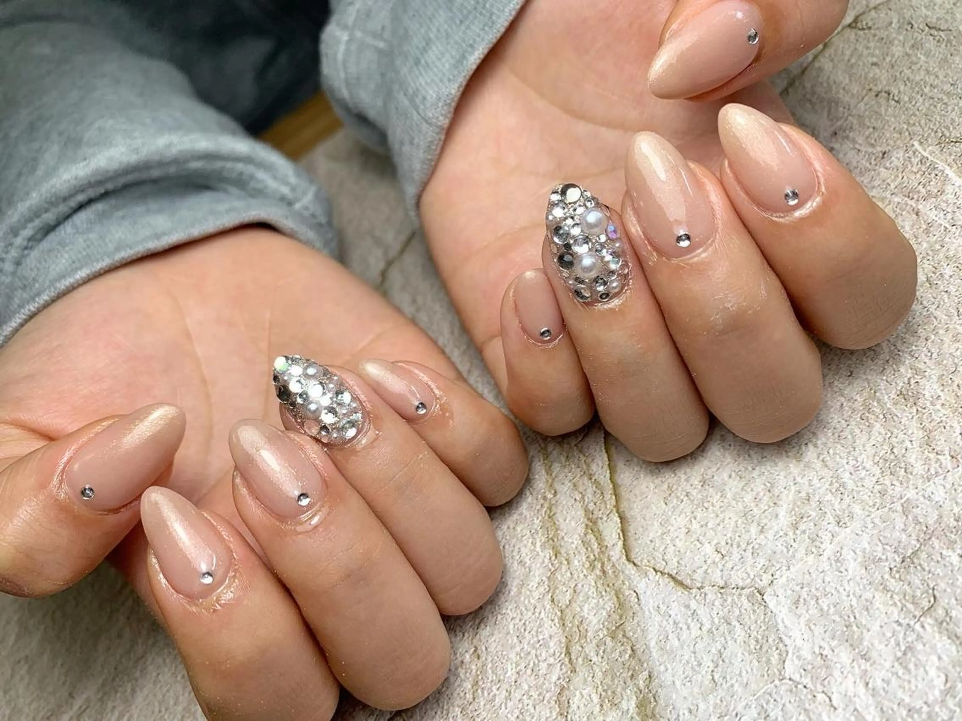 ネイル ストーンネイル nail room Ly'leaのネイルデザイン