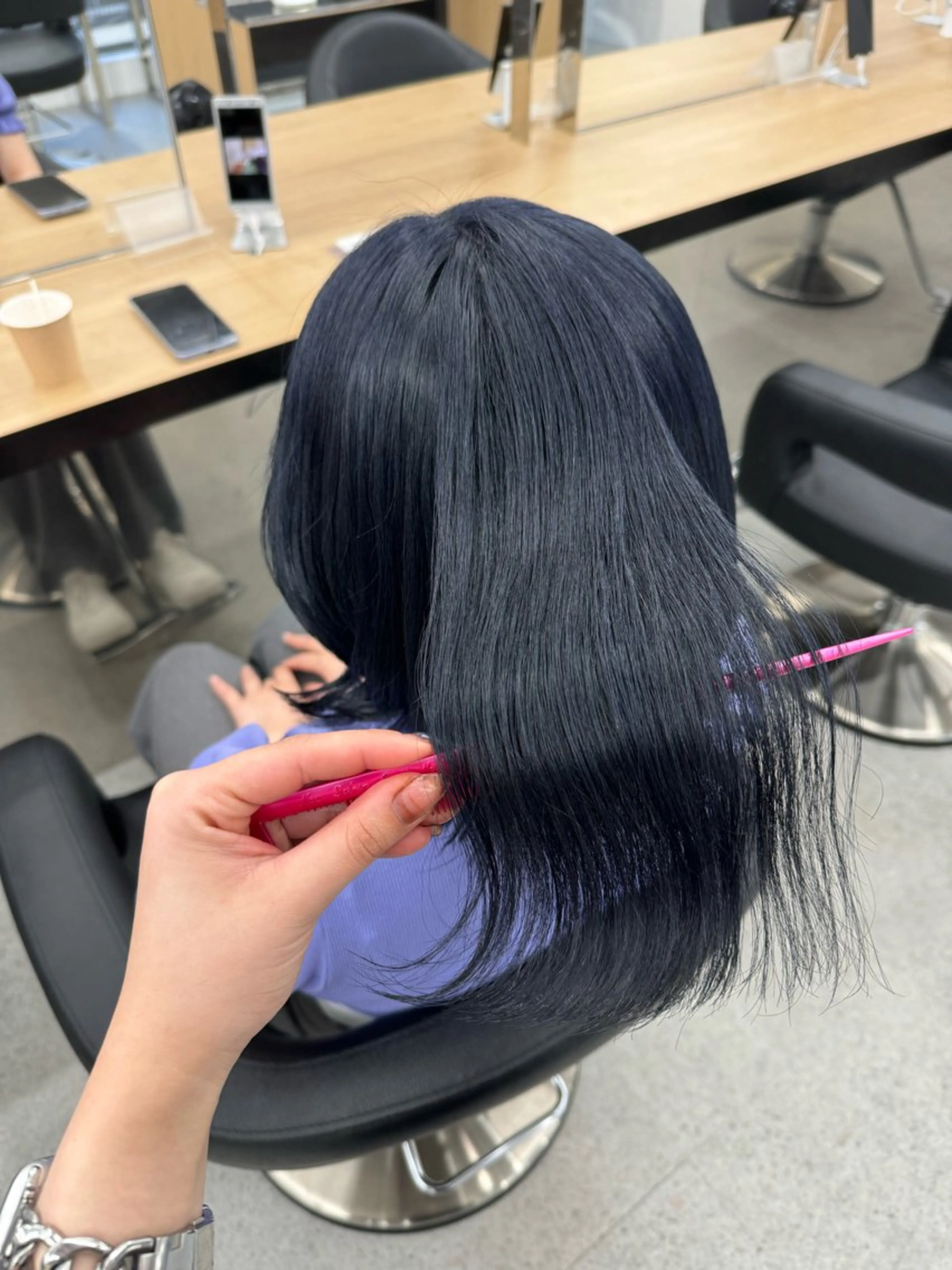 ロング カラー ヘアカラー 暗髪🩶ラベンダー/ ブルー/ユウナ🤍のヘアスタイル