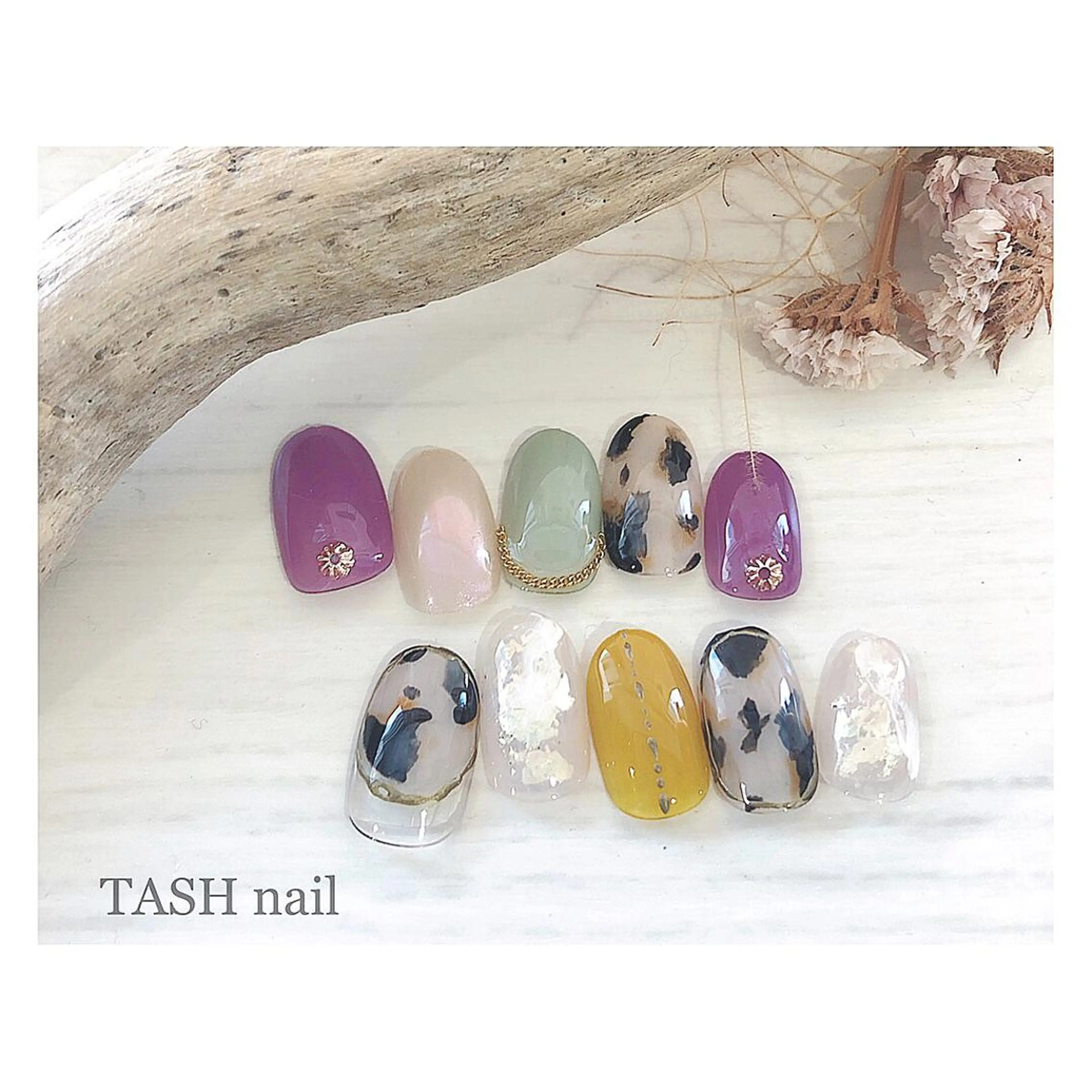 ネイル TASH nailのネイルデザイン
