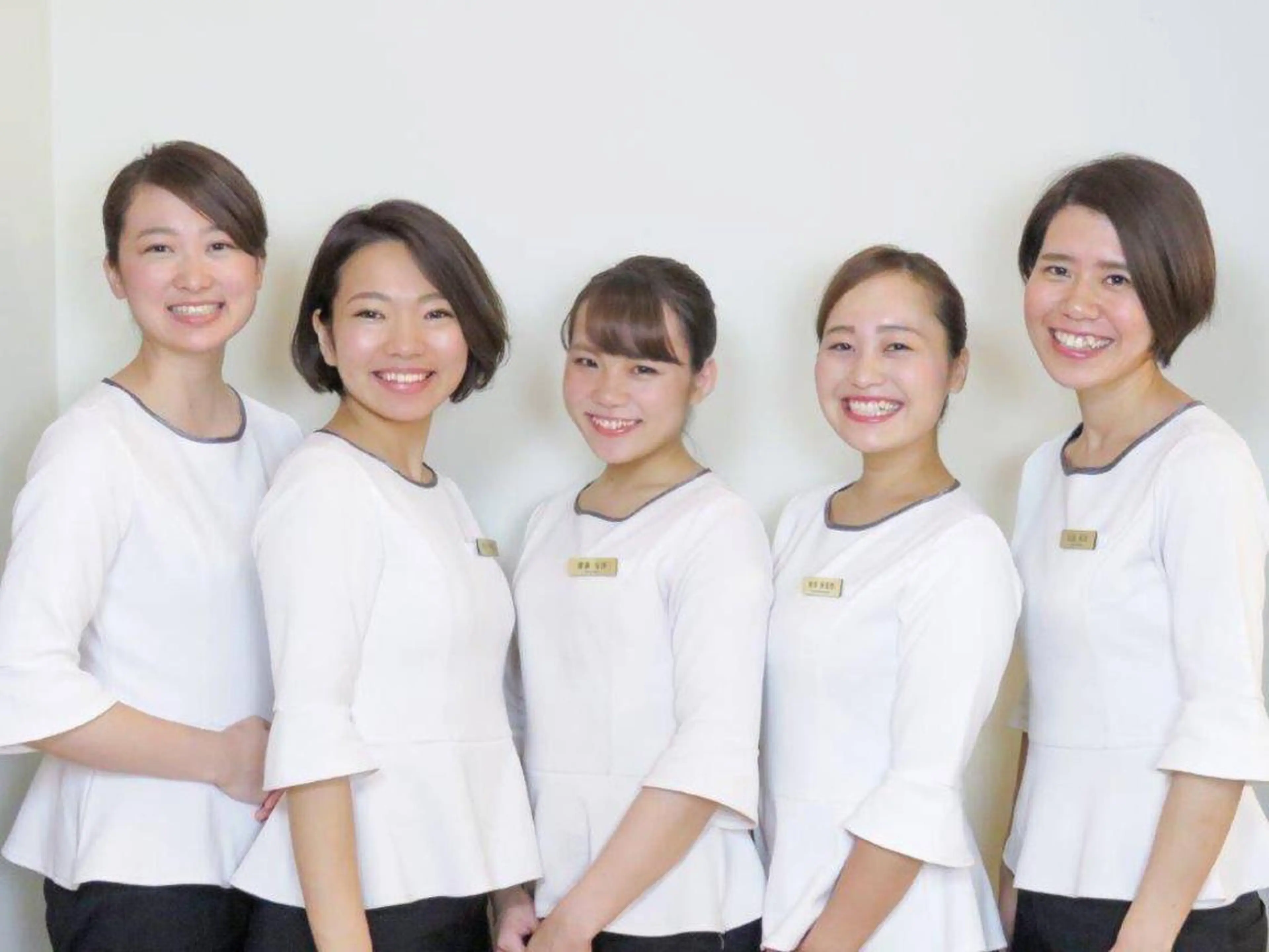 ミディアム カラー パーマ ヘアアレンジ メンズ キッズ ネイル マツエク・マツパ エステ リラク ニキビ・肌質改善専門 ♡人生が変わるサロンのエステ・リラクイメージ