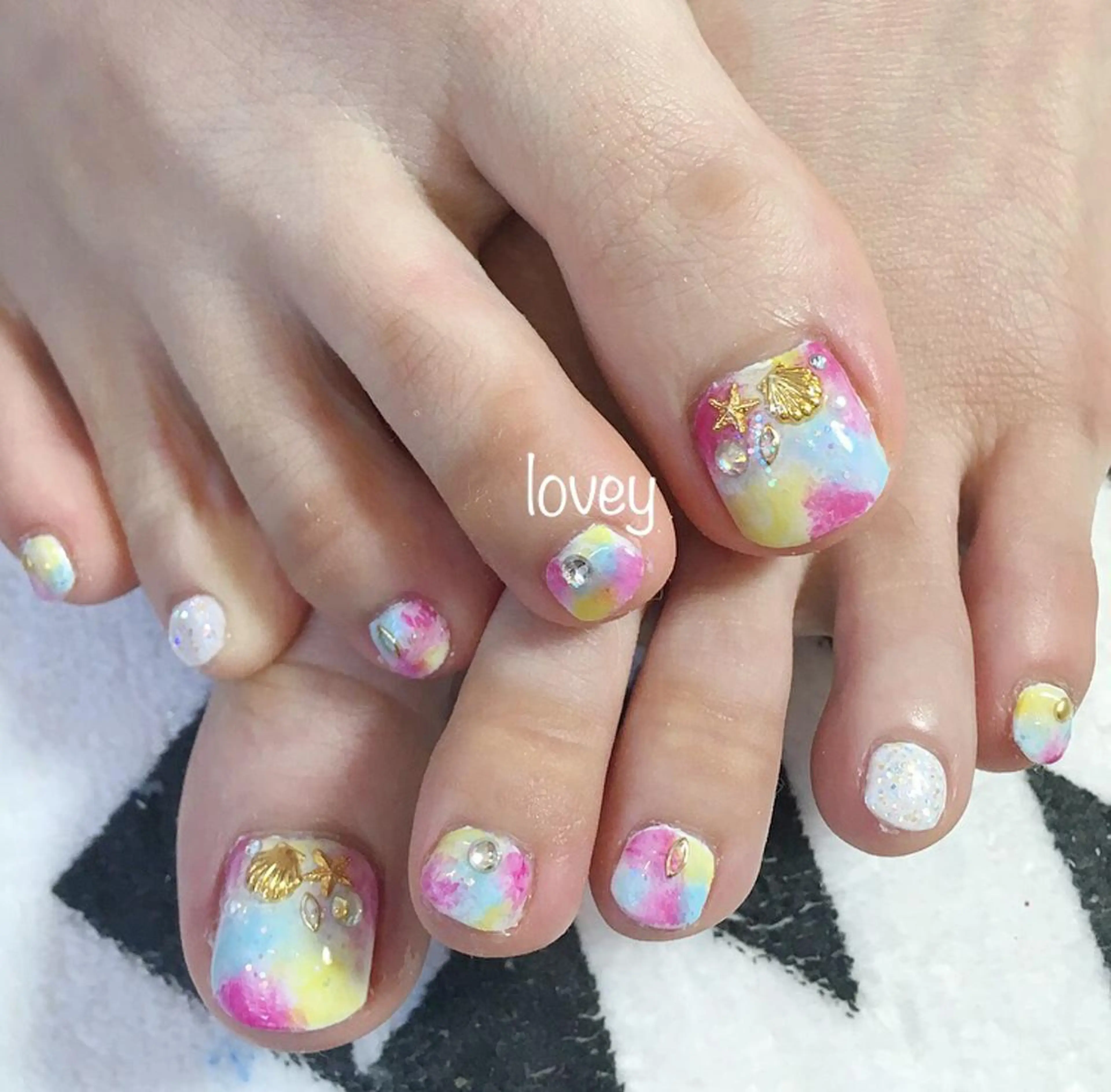 ネイル プライベートサロン loveyのネイルデザイン