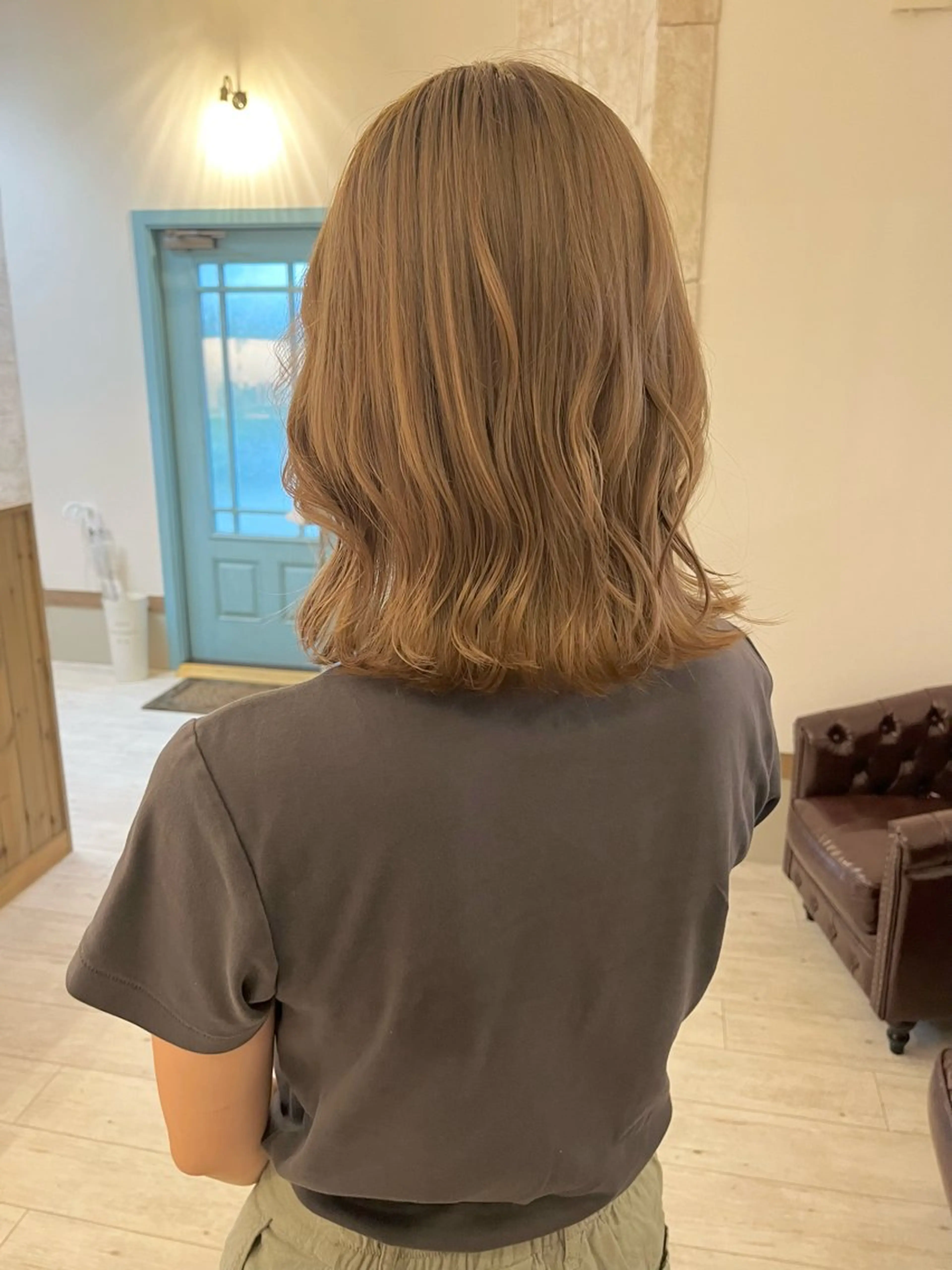 ミディアム カラー Agu hair time所属・time_ メラニーのヘアスタイル