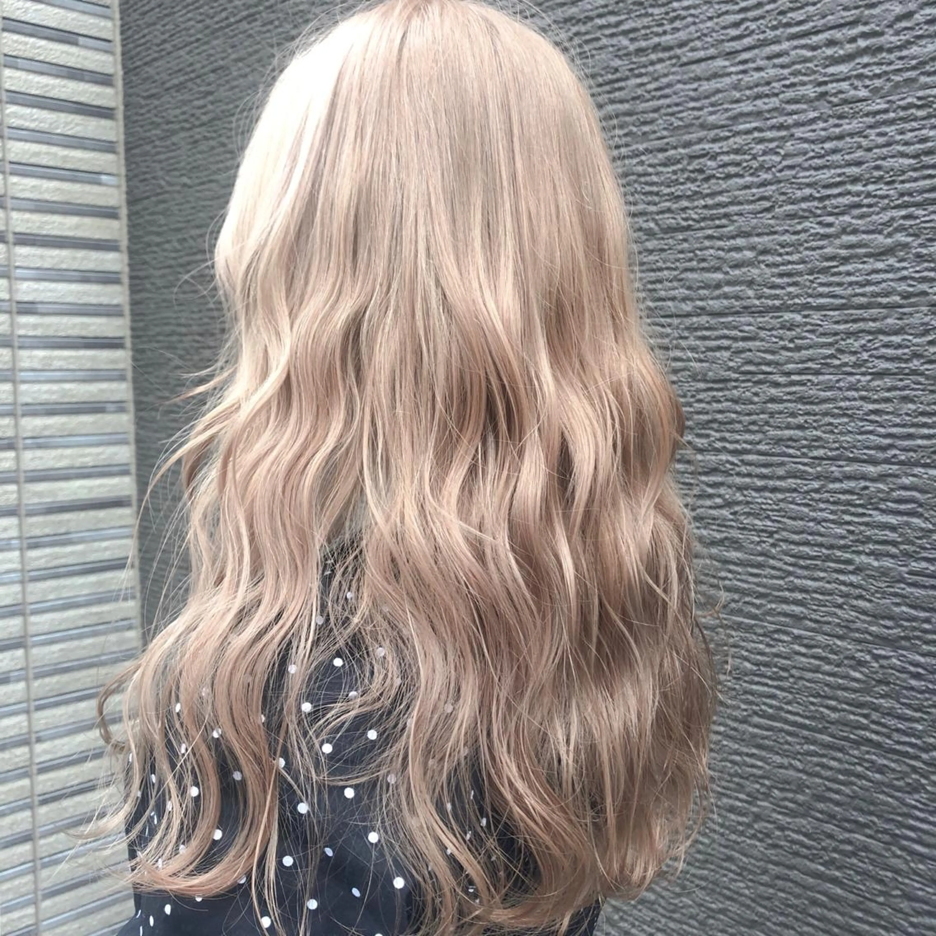 ロング カラー ヘアカラー Rina  のヘアスタイル