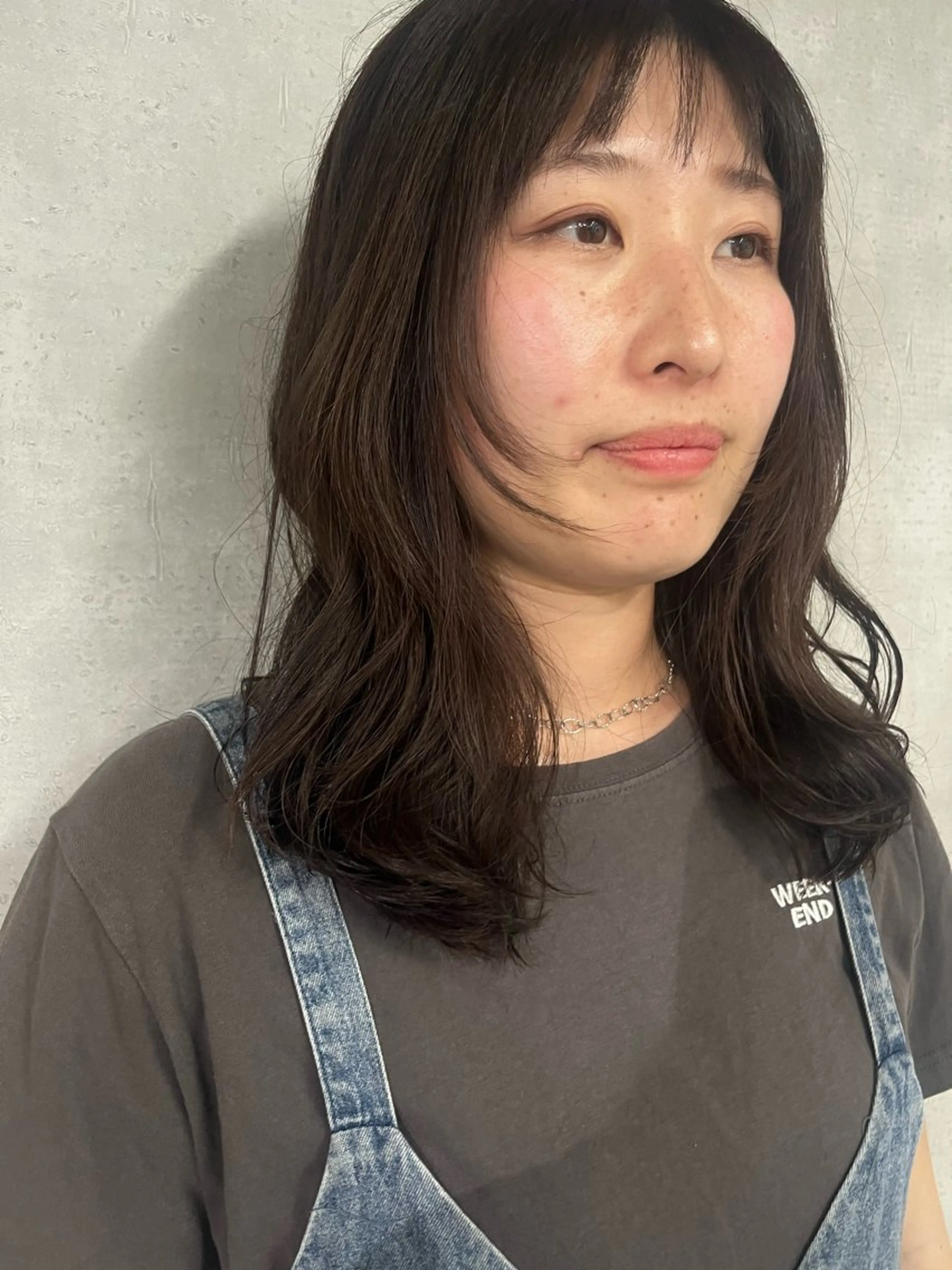 セミロング カラー グレージュ ラベンダーカラー ラベンダーグレージュ ラベンダーグレー レイヤーカット anon Loemのヘアスタイル