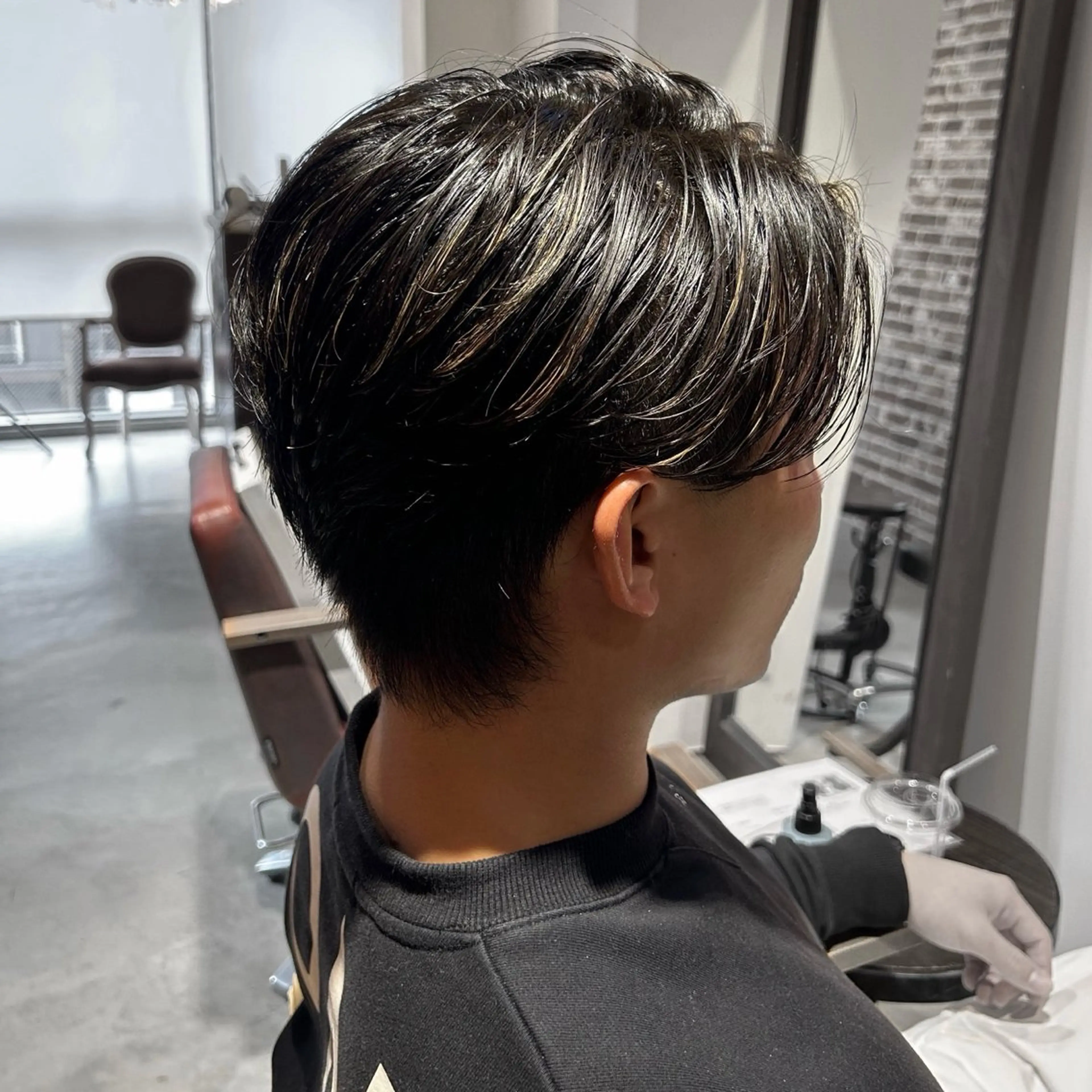 メンズ アイブロウ メンズパーマ メンズツイストパーマ 刈り上げ 波巻きパーマ メンズアイブロウ Any所属・メンズ専門美容師 MIUのヘアスタイル