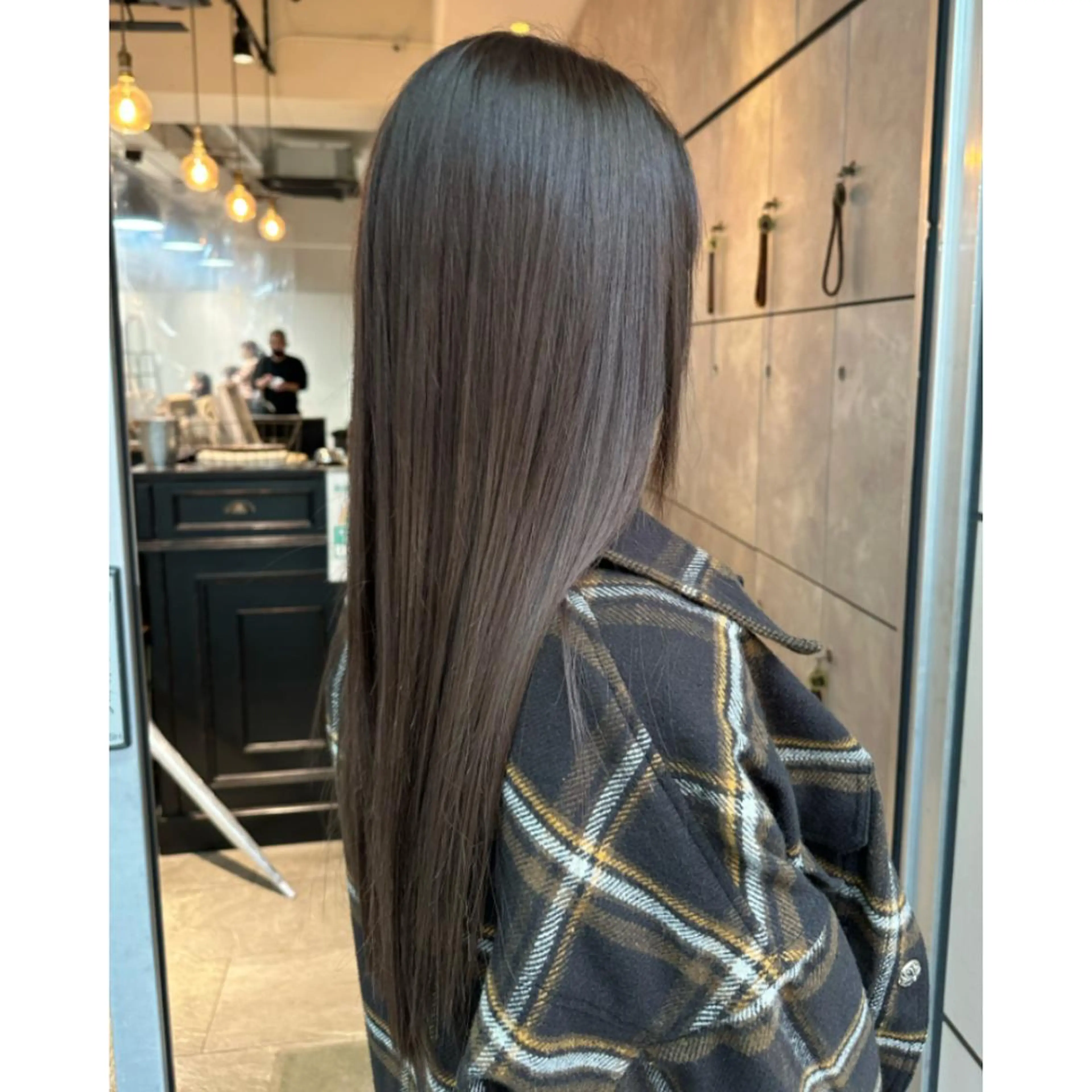 セミロング カラー ヘアアレンジ キッズ イルミナカラー トリートメント BRAIDS💎愛子 大人ハイライト💎のヘアスタイル