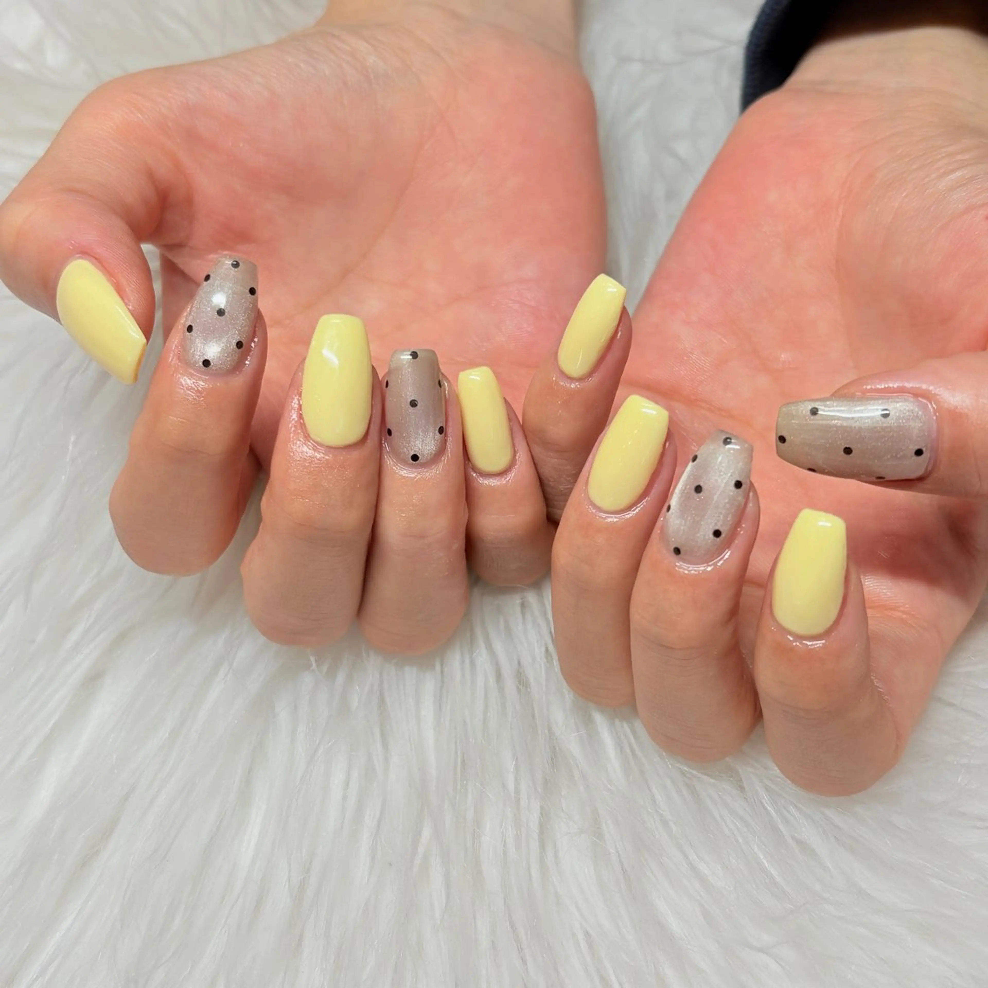 ネイル 春ネイル 黄色 ハンドネイル Nail &Beauty Salon ☆Kirari☆所属・ビューティサロン ☆Kirari☆のネイルデザイン