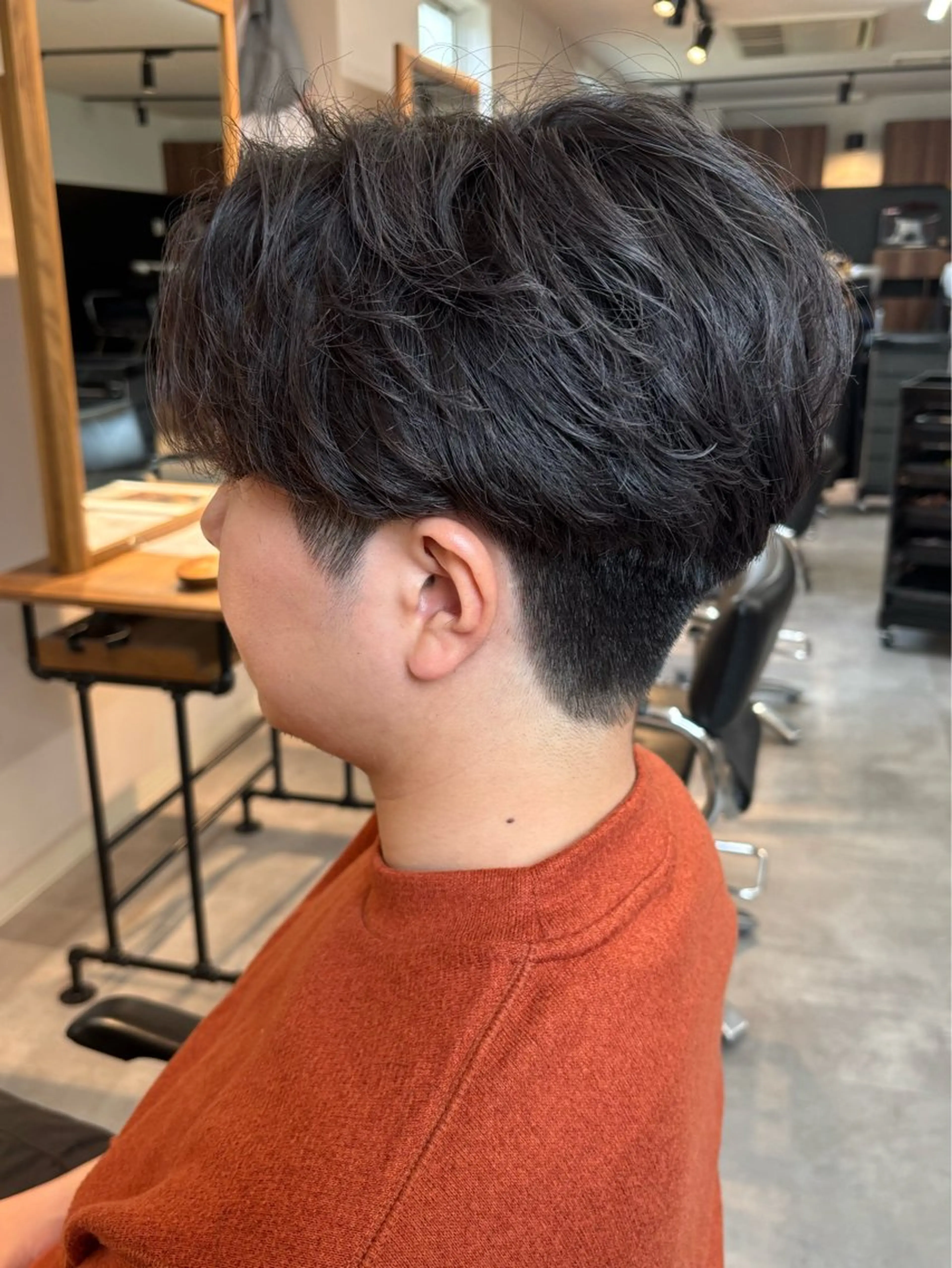 パーマ メンズ フェザーパーマ メンズパーマ 刈り上げ カット パーマ 保立/フェザーパーマ /メンズカットのヘアスタイル