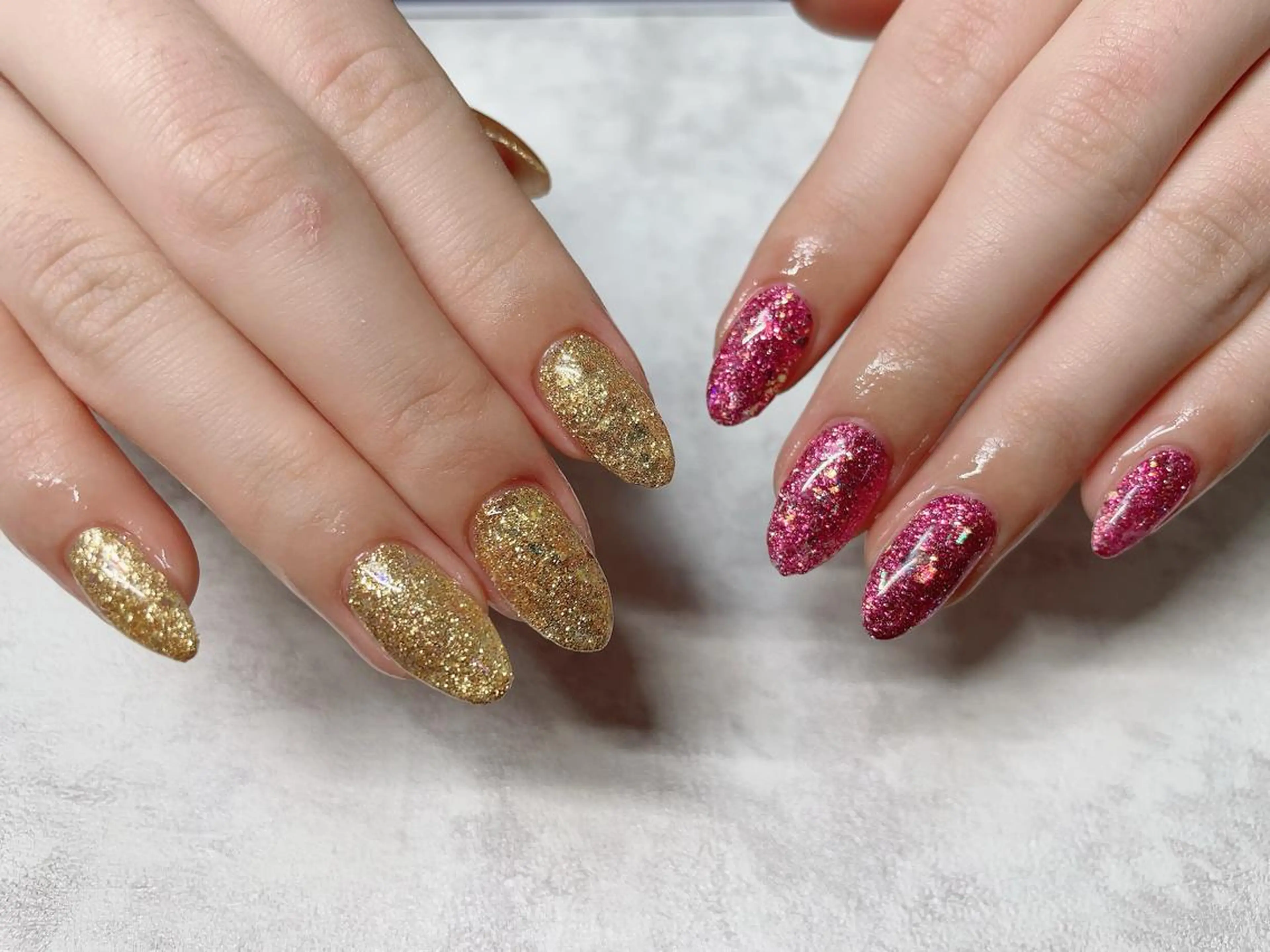 ネイル アートネイル フットネイル キラキラネイル ラメ(グリッター) ニュアンスネイル nail happiness.のネイルデザイン