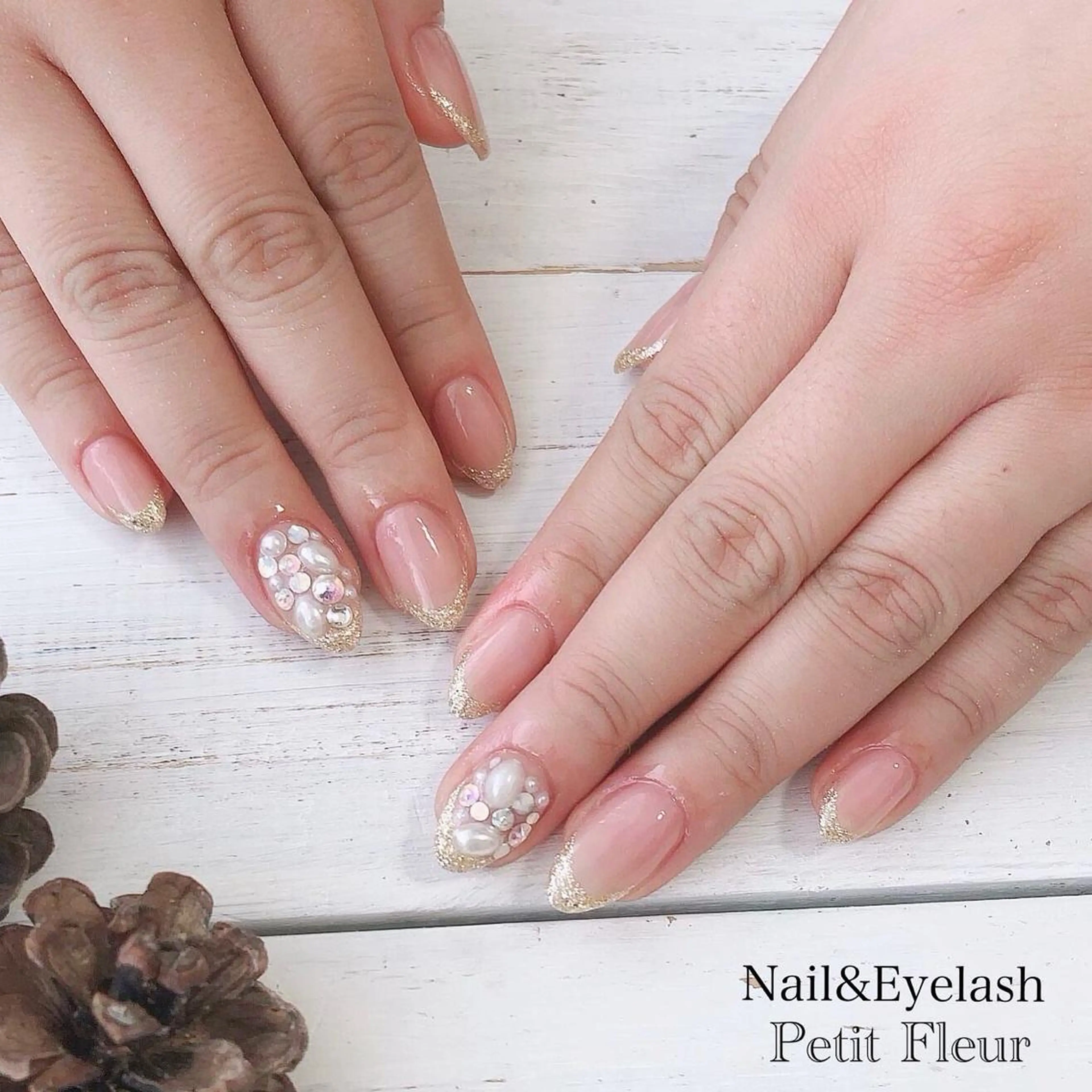 ネイル Petit Fleur所属・青柳 亜梨奈のマツエク・マツパデザイン