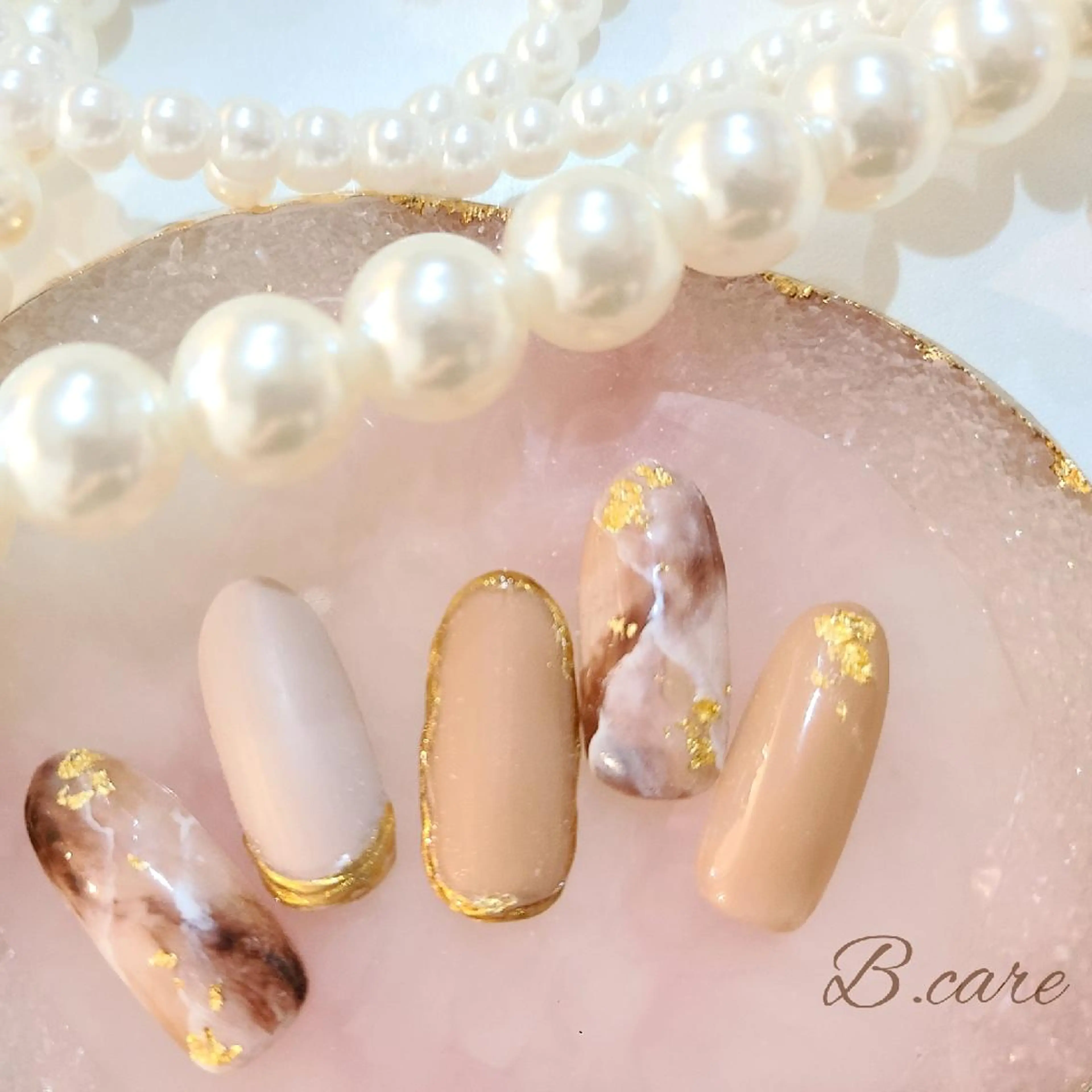 ネイル ビーケア自由が丘所属・えみ えみのネイルデザイン