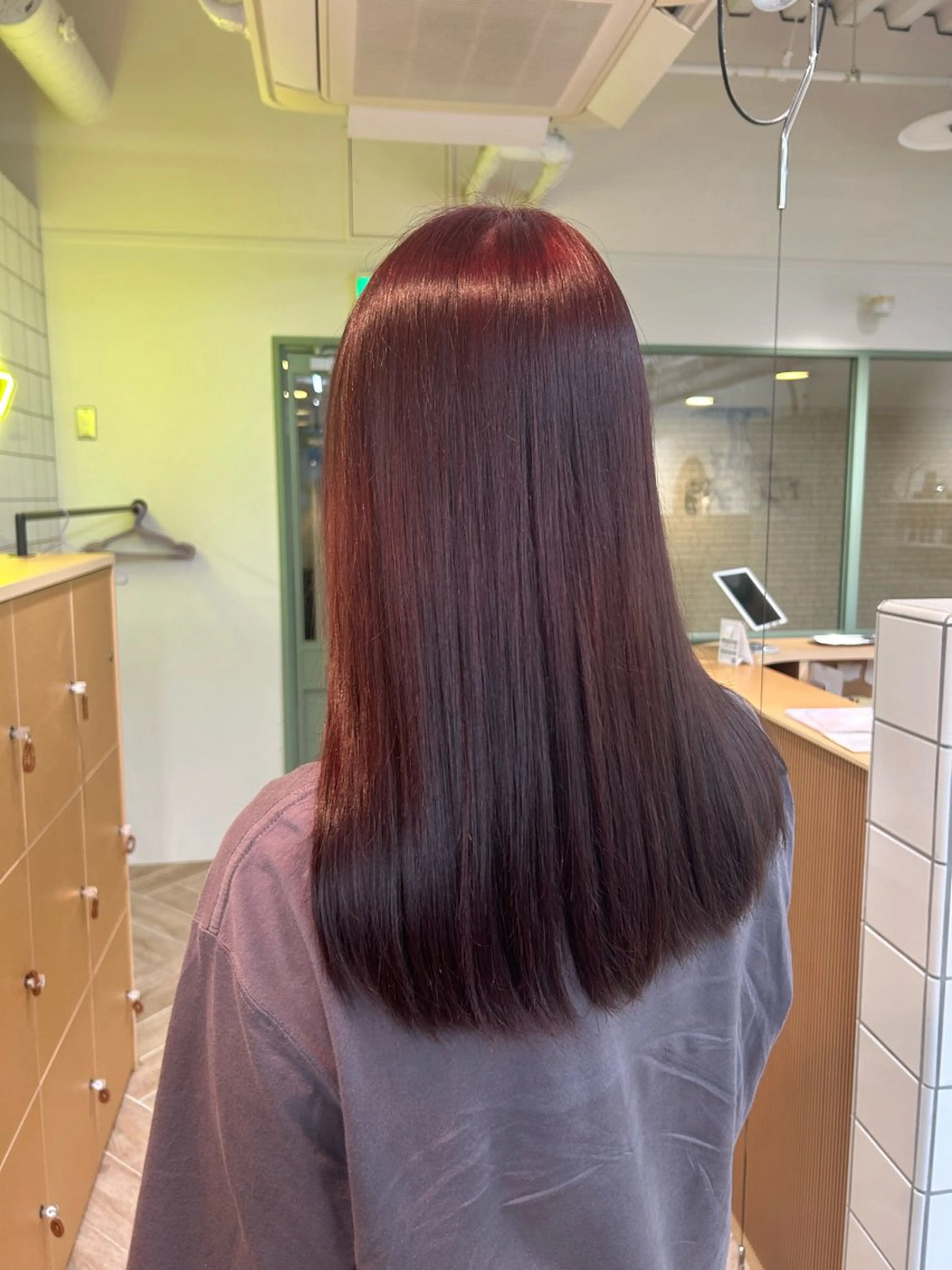 カラー ヘアカラー ベージュ/ダブルカラ ー/新潟駅/青柳萌果のヘアスタイル