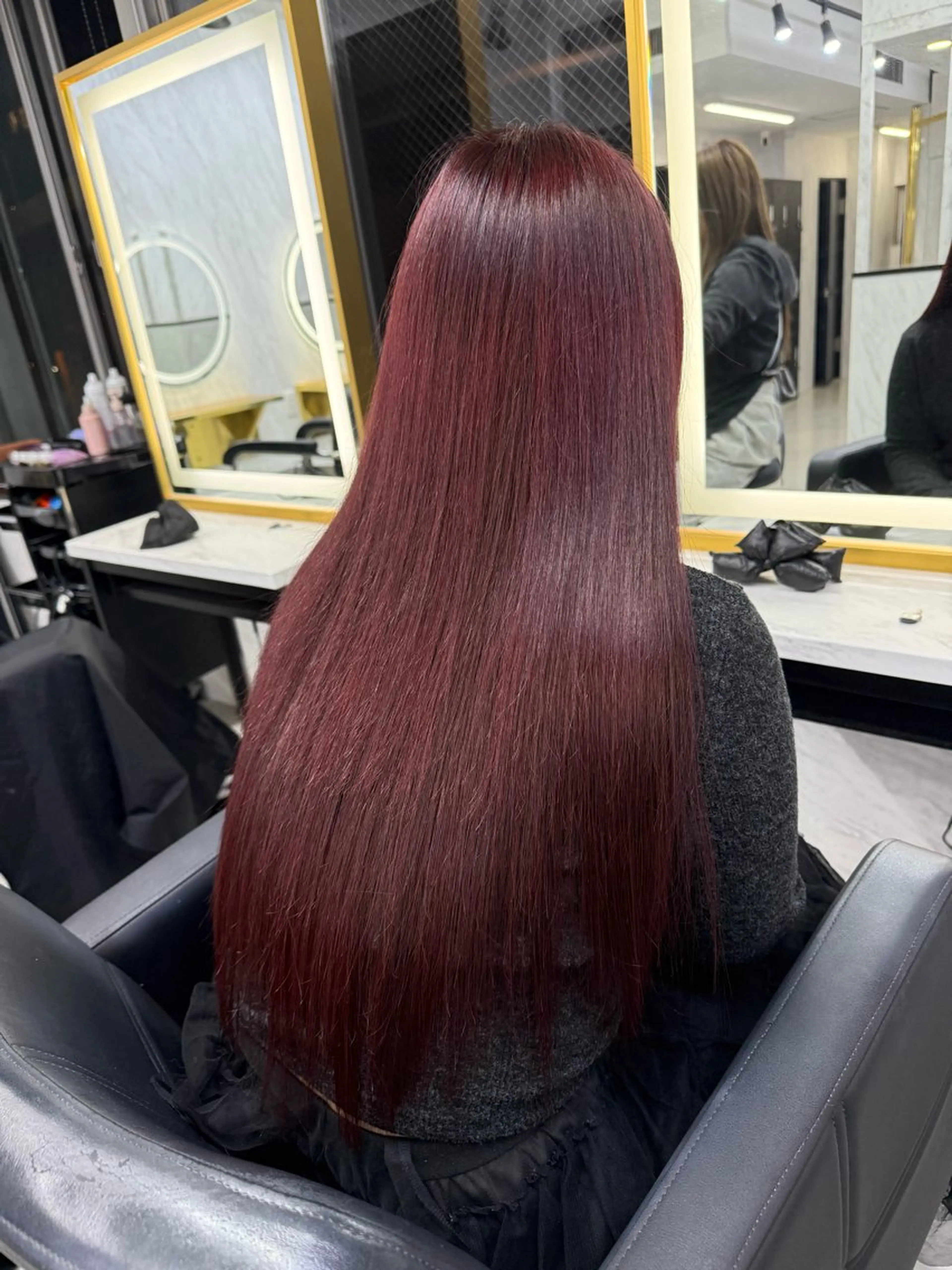 ロング カラー レッドカラー カット ヘアカラー トリートメント エクステ Ria OSAKA　梅田所属・マリカ🦋韓国 ハイトーン/エクステのヘアスタイル