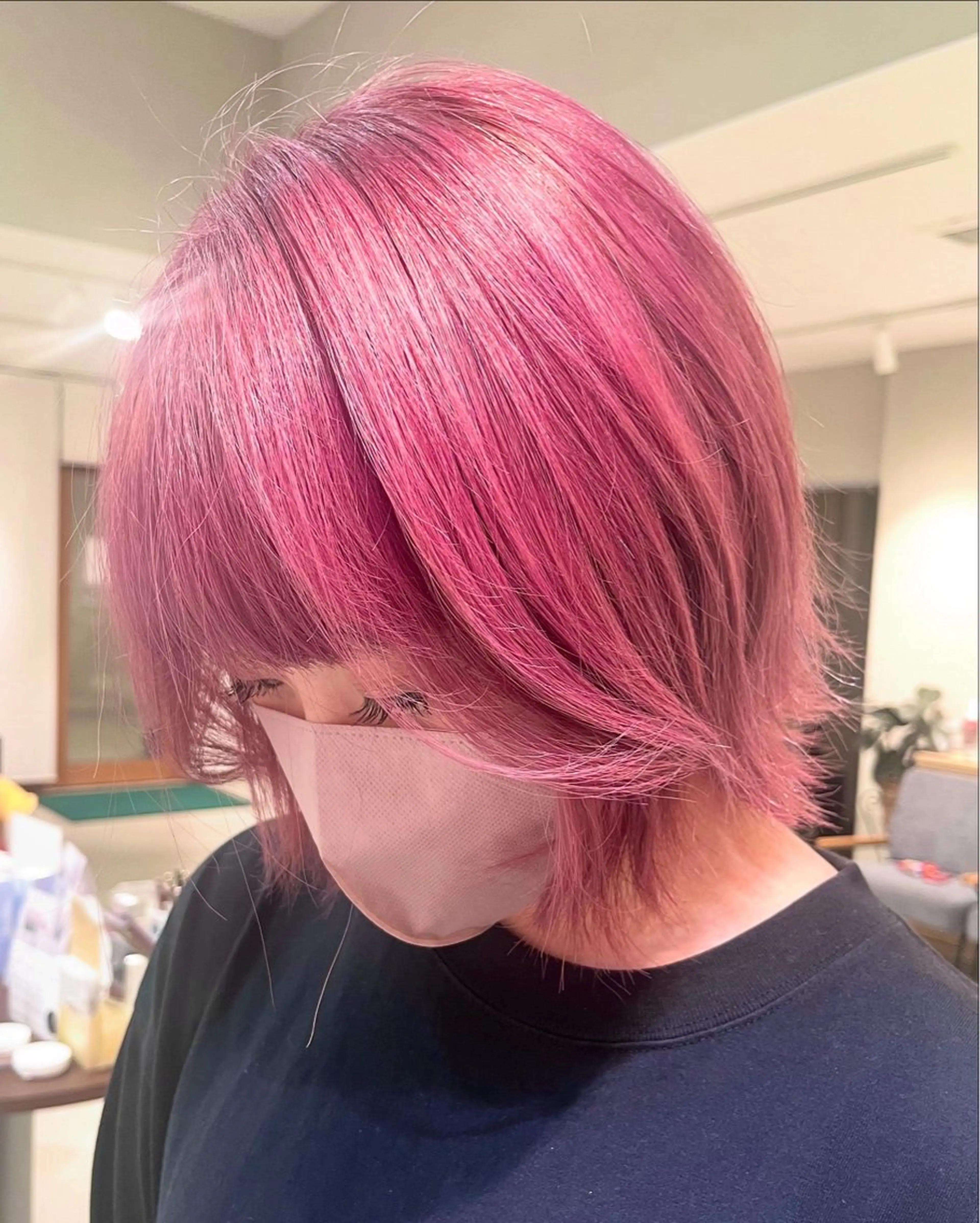 カラー ブリーチ ハイトーンカラー ピンクカラー 森 理音のヘアスタイル