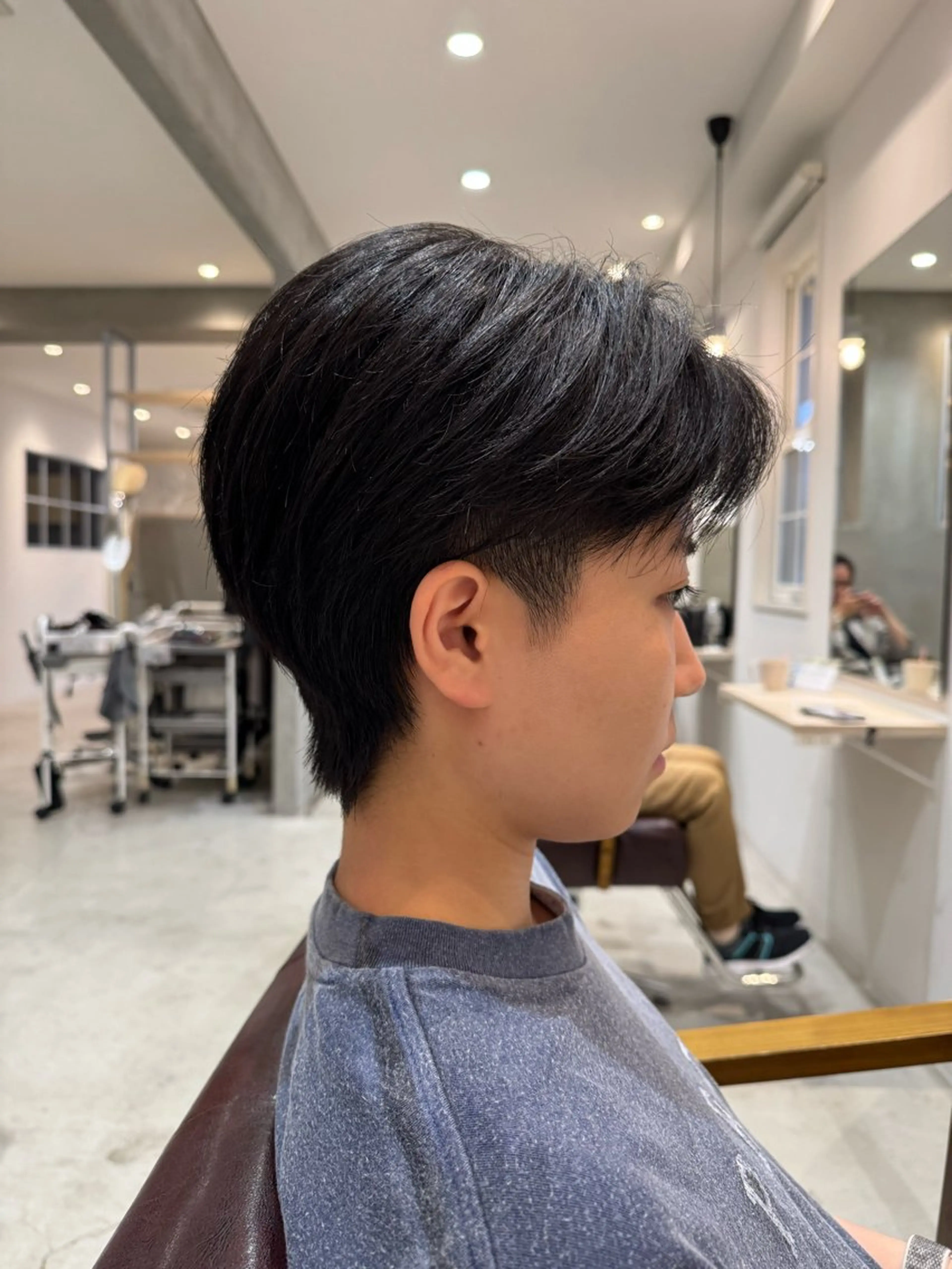 メンズ メンズバレイヤージュ メンズブリーチ ダウンパーマ メンズハイライト メンズハイトーン カット hono🐬カラー 特化/ハイトーンのヘアスタイル