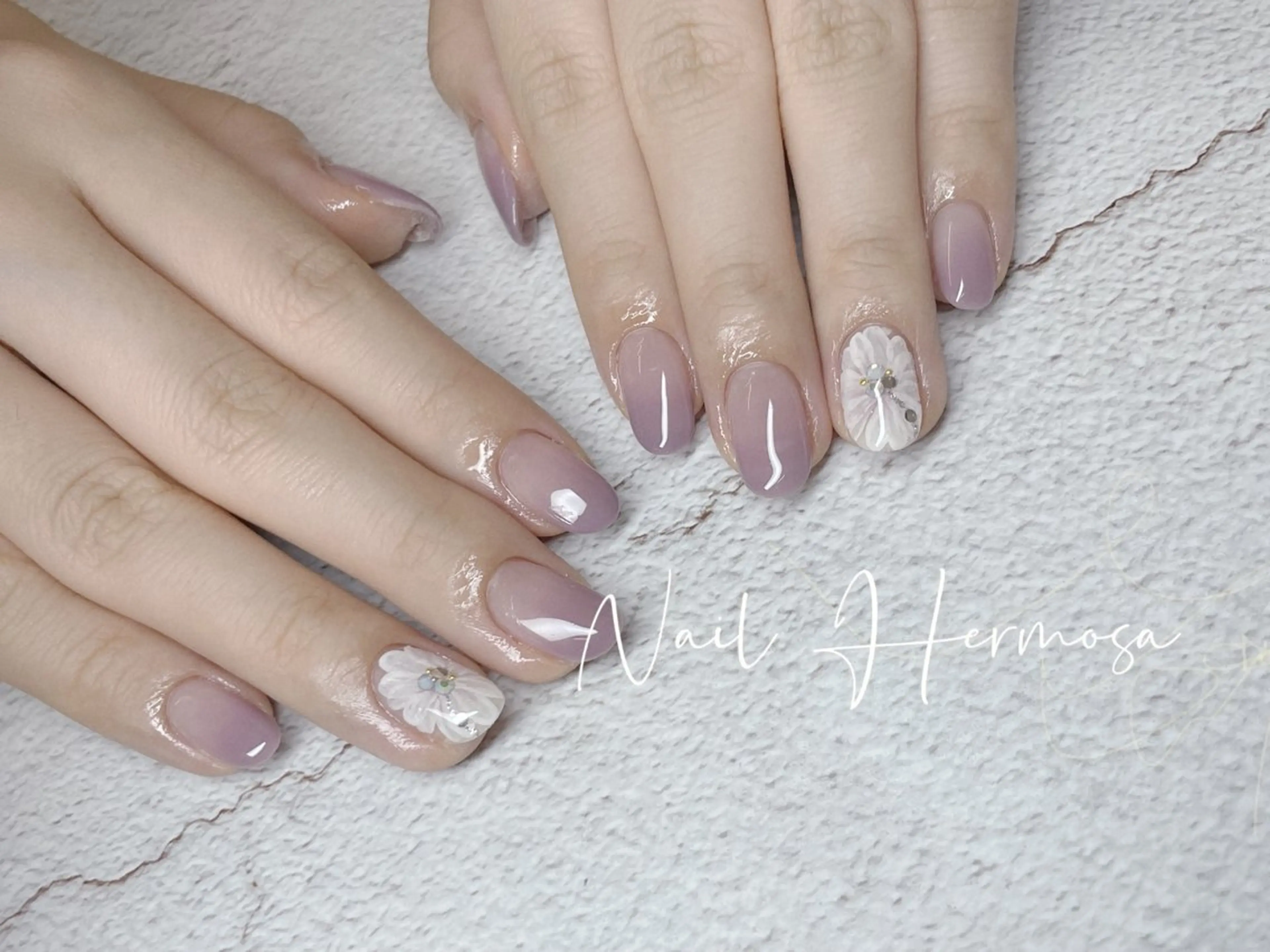 ネイル アートネイル ジェルネイル グラデーション マグネットネイル 持ち込み ハンドネイル エルモサ YURIKAのネイルデザイン