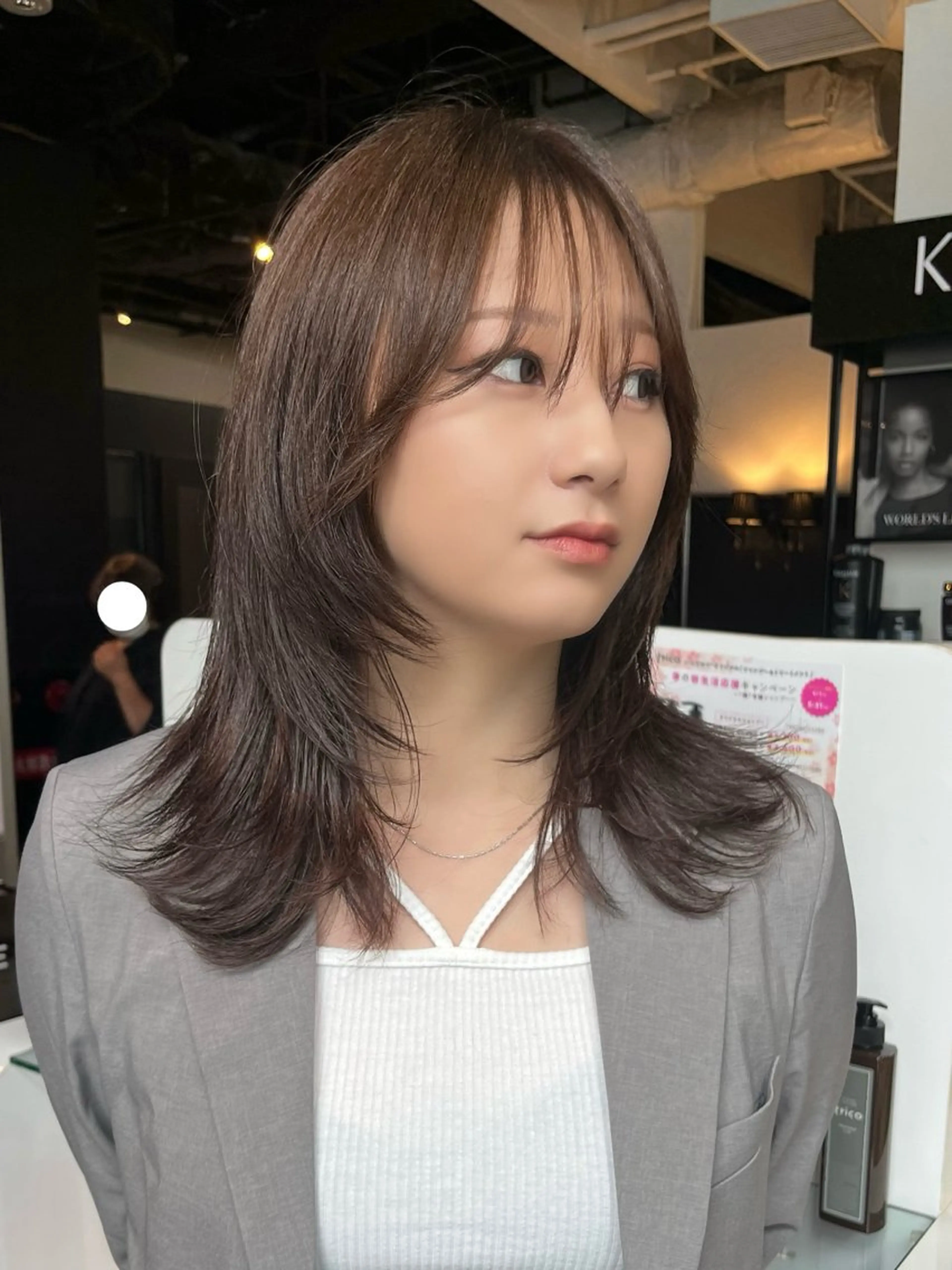 ミディアム カラー くびれヘア 韓国風ヘア くびれレイヤー レイヤーカット trico心斎橋 ナツミのヘアスタイル