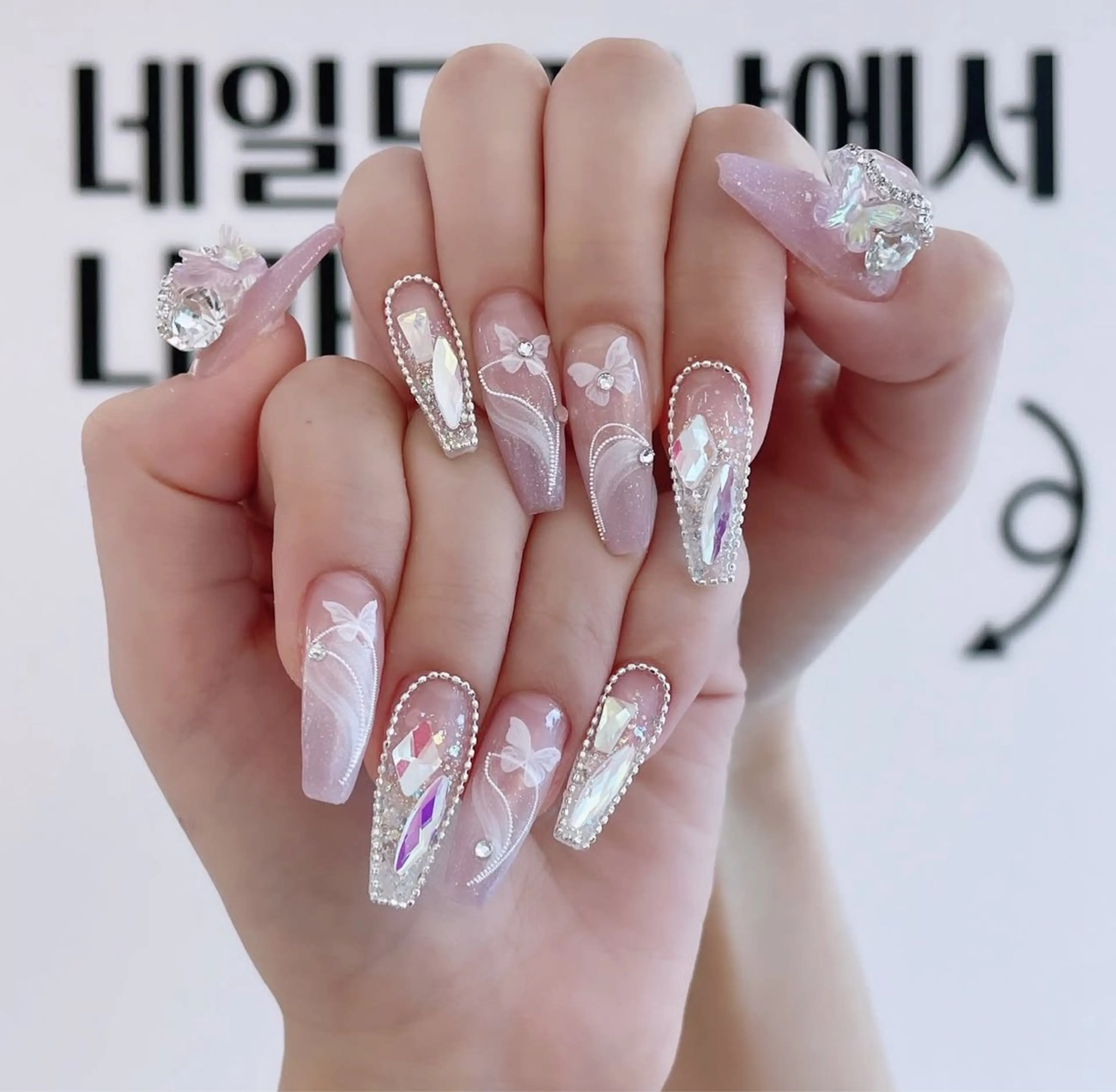 ネイル アートネイル ジェルネイル ネイルチップ Rin Rin TA Nailのネイルデザイン