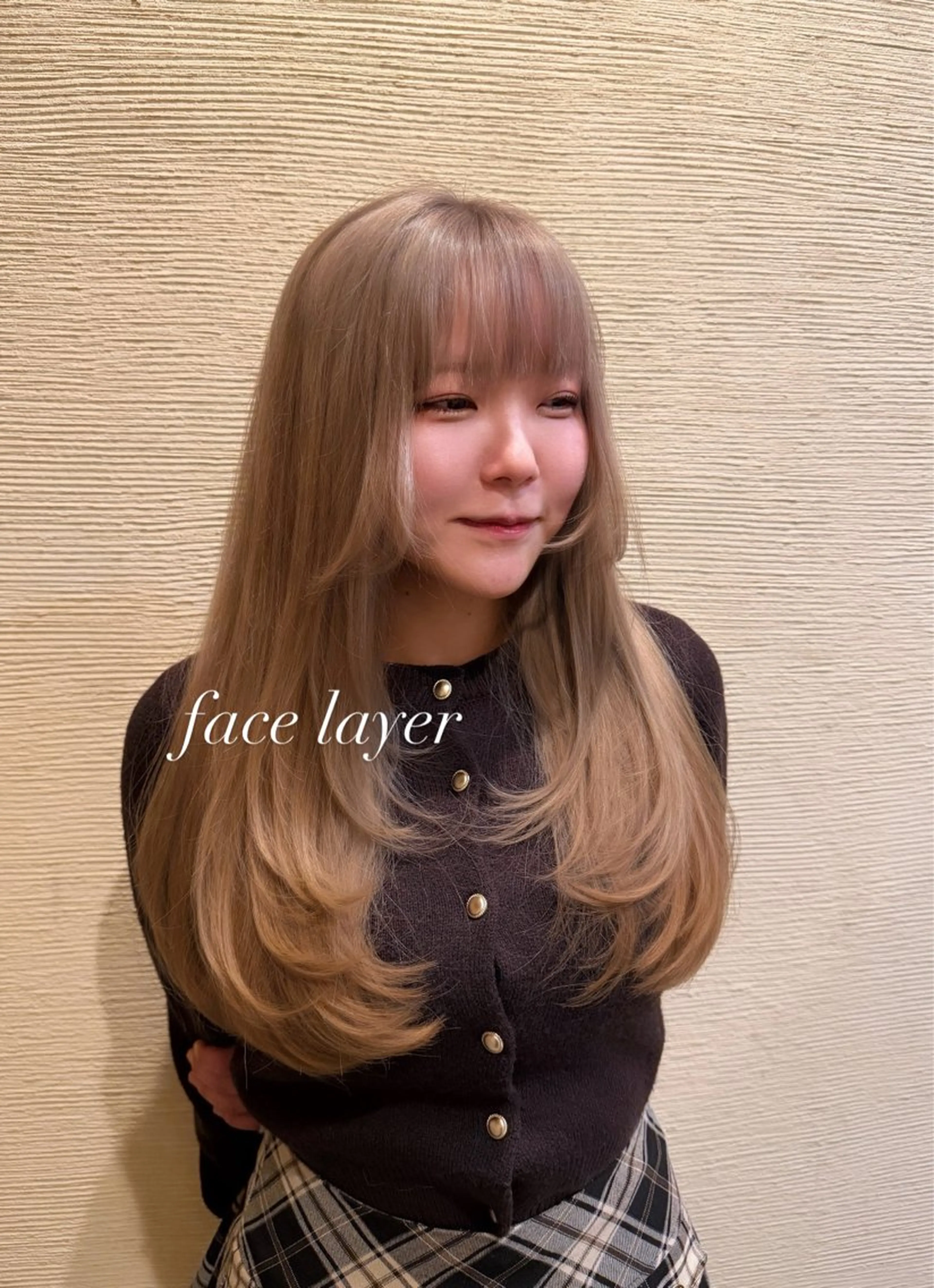 ロング カラー ベージュカラー ブリーチ ブラウンカラー 顔まわりレイヤー 顔周りカット 艶カラー/メンズ パーマ/伊藤愛麻のヘアスタイル