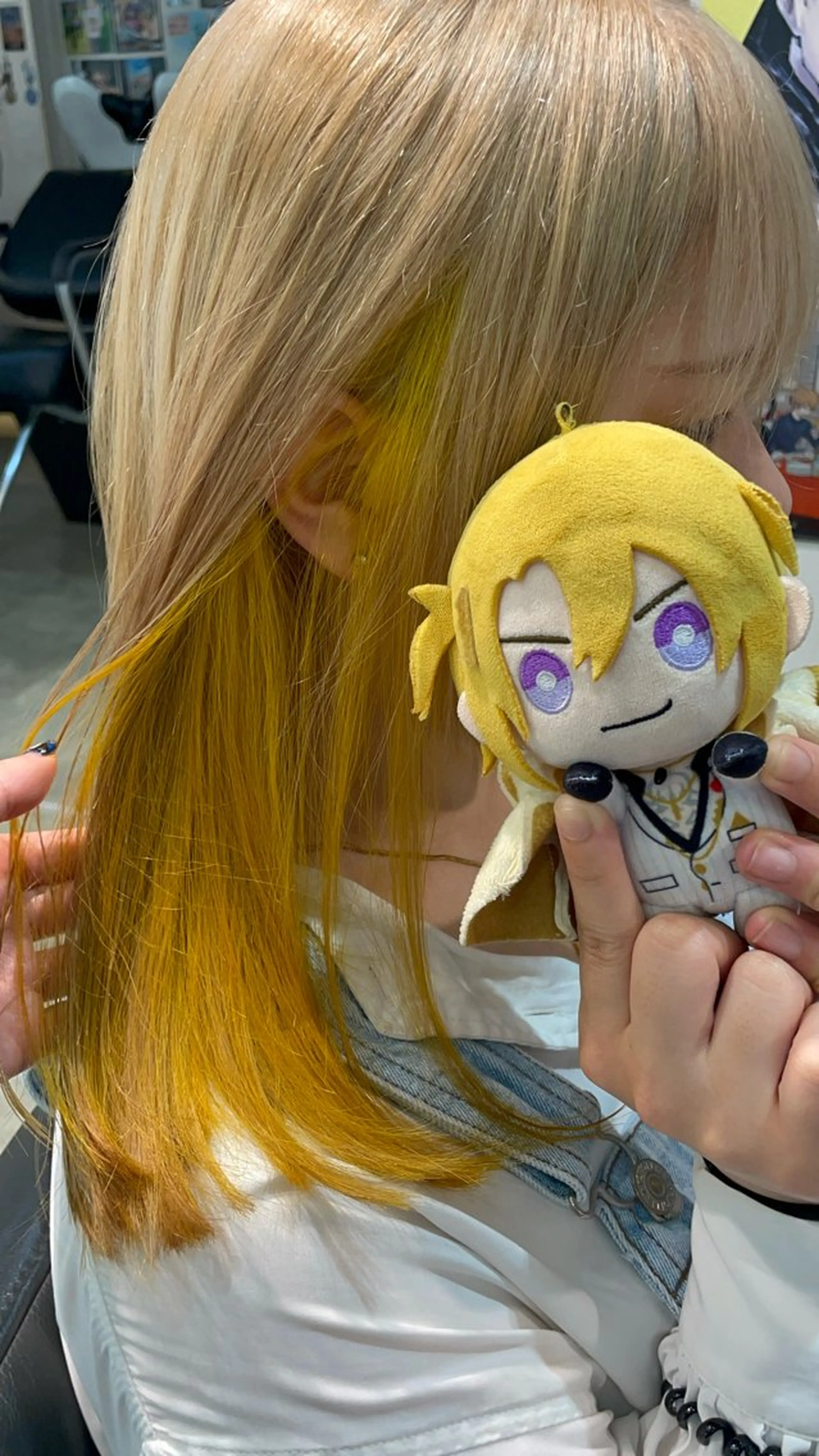 セミロング カラー ベージュカラー ブリーチ ケアブリーチ ダブルカラー インナーカラー ヘアカラー トリートメント インナーカラー/推し ウルフ/アニメカラーのヘアスタイル