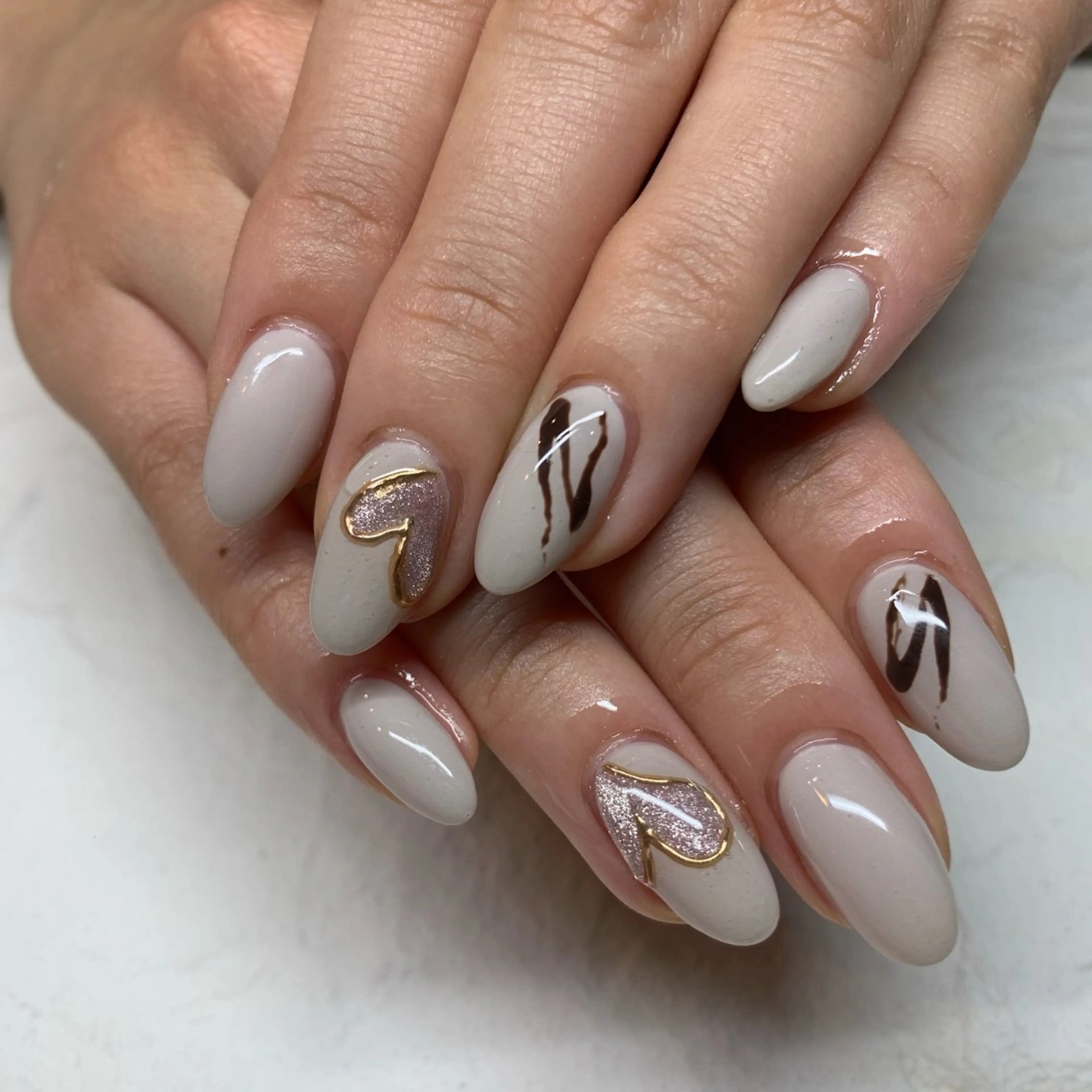 ネイル ハート マグネットネイル 赤色 スカルプネイル バレンタイン happiness nailのネイルデザイン