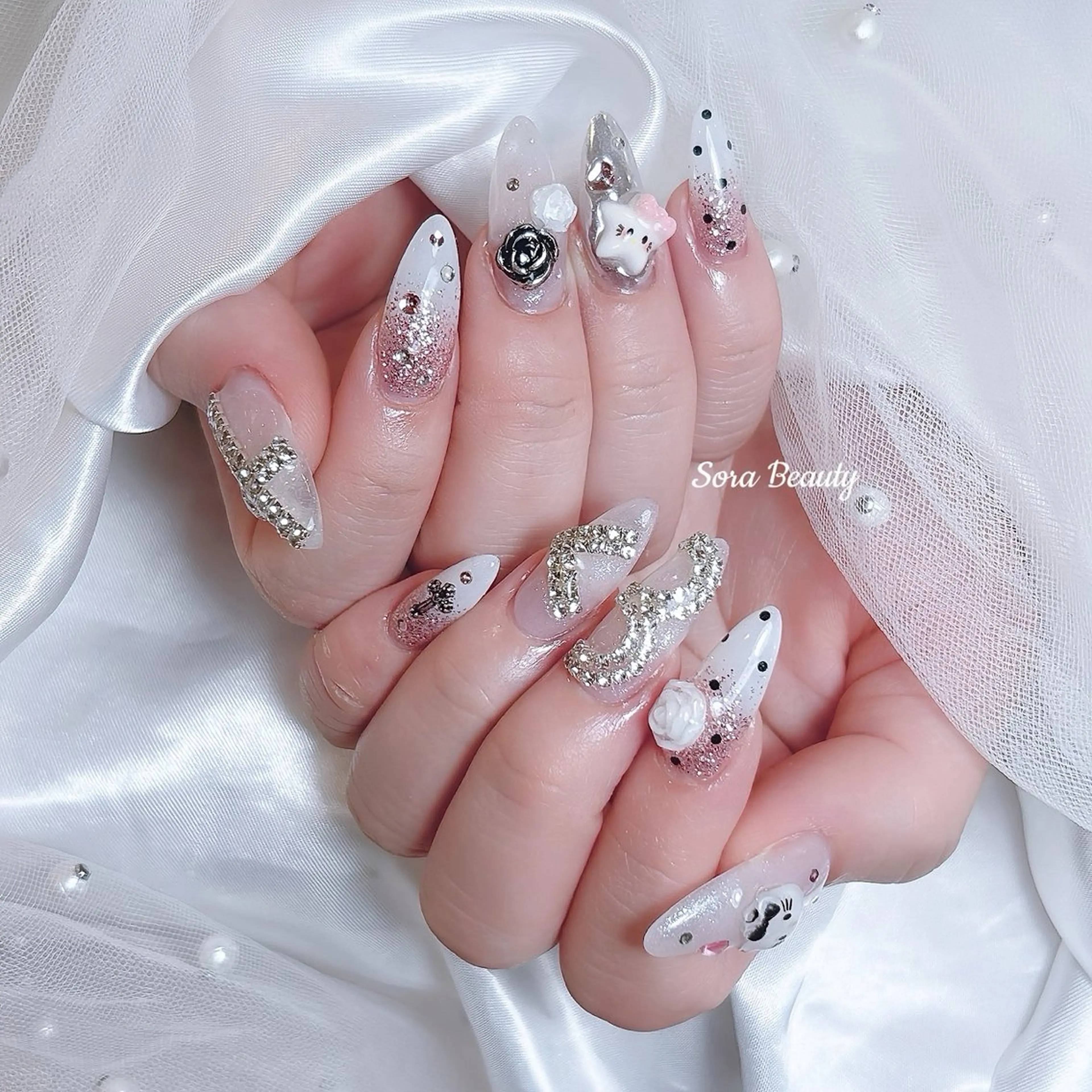 ミディアム ハンドネイル Chiin Nailのネイルデザイン