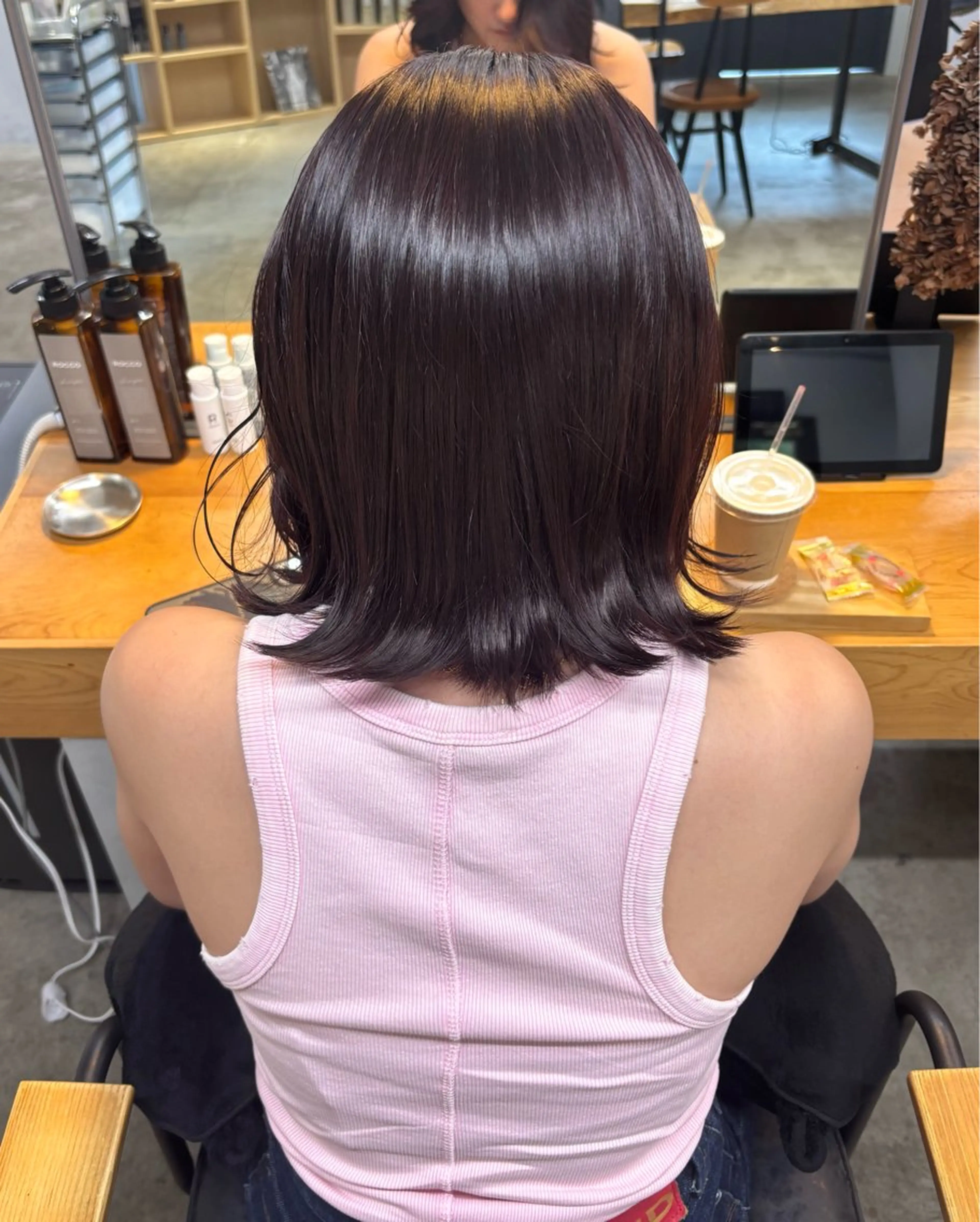 カラー ROCCOeast AKARIのヘアスタイル