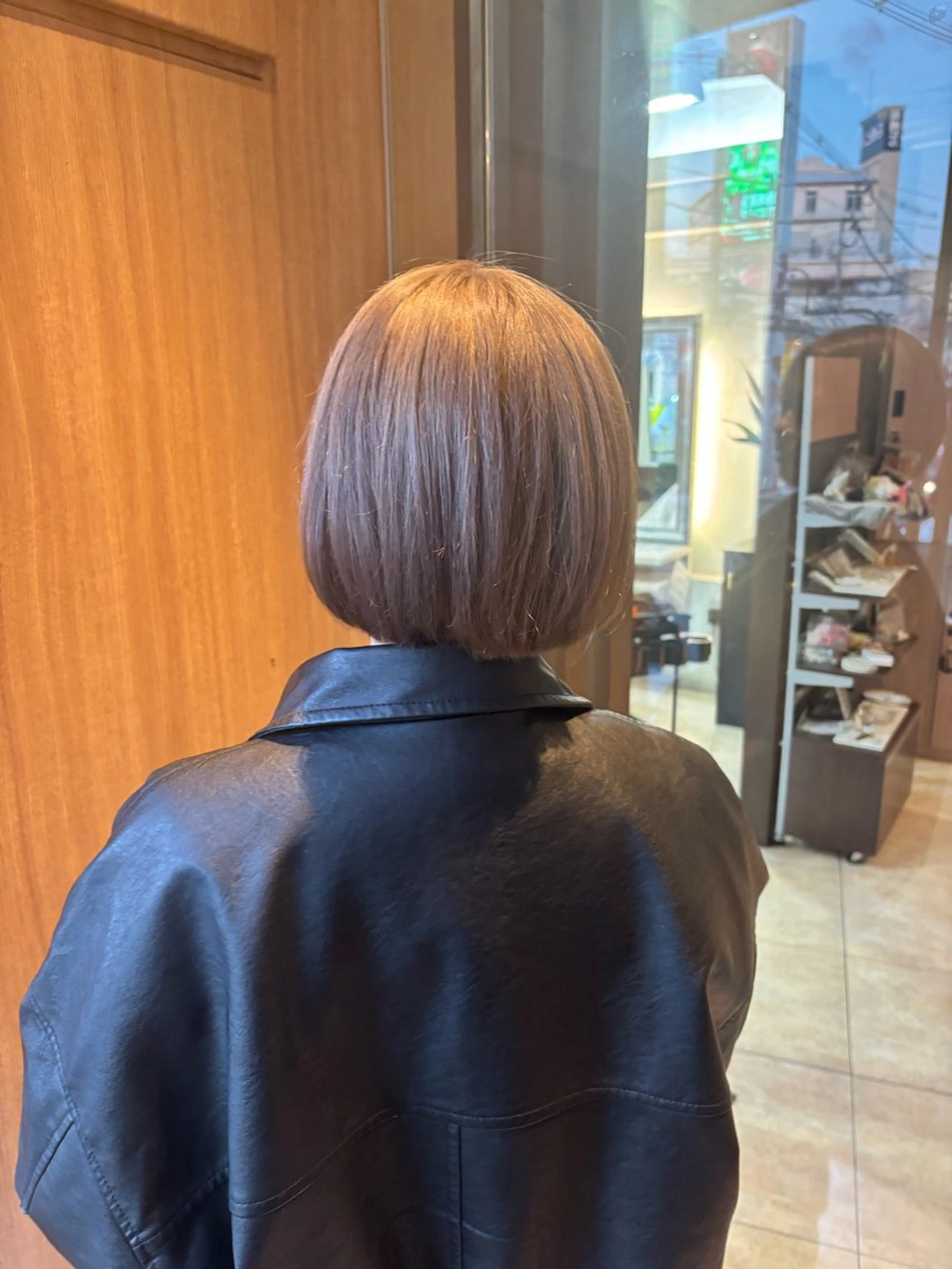 ショート カラー ブリーチ グレージュ ヘアカラー オダセイナ /石橋阪大前のヘアスタイル