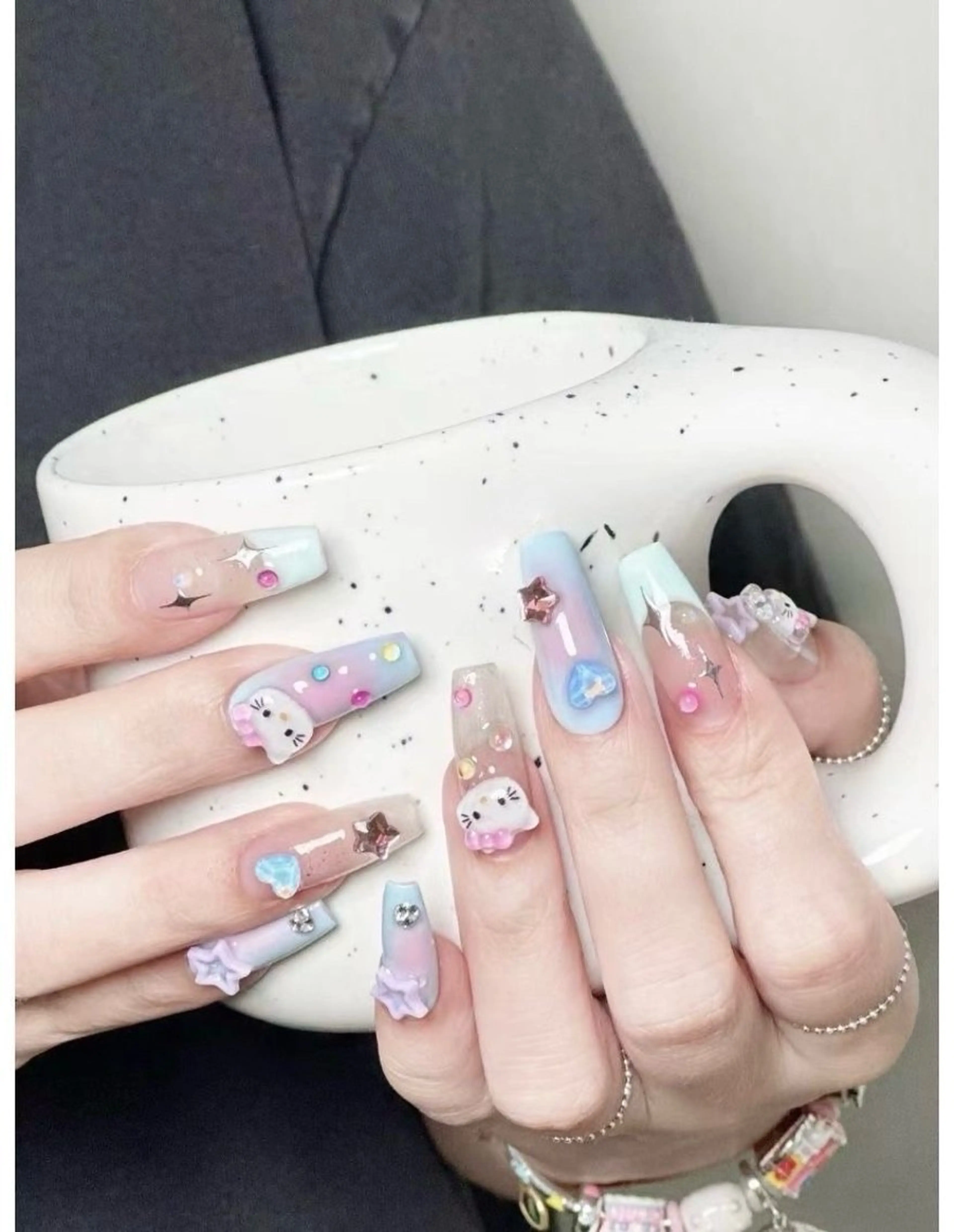 ネイル 長さ出し フレンチネイル グラデーション 卒業式 マグネットネイル ハンドネイル MIHANA NAILのネイルデザイン