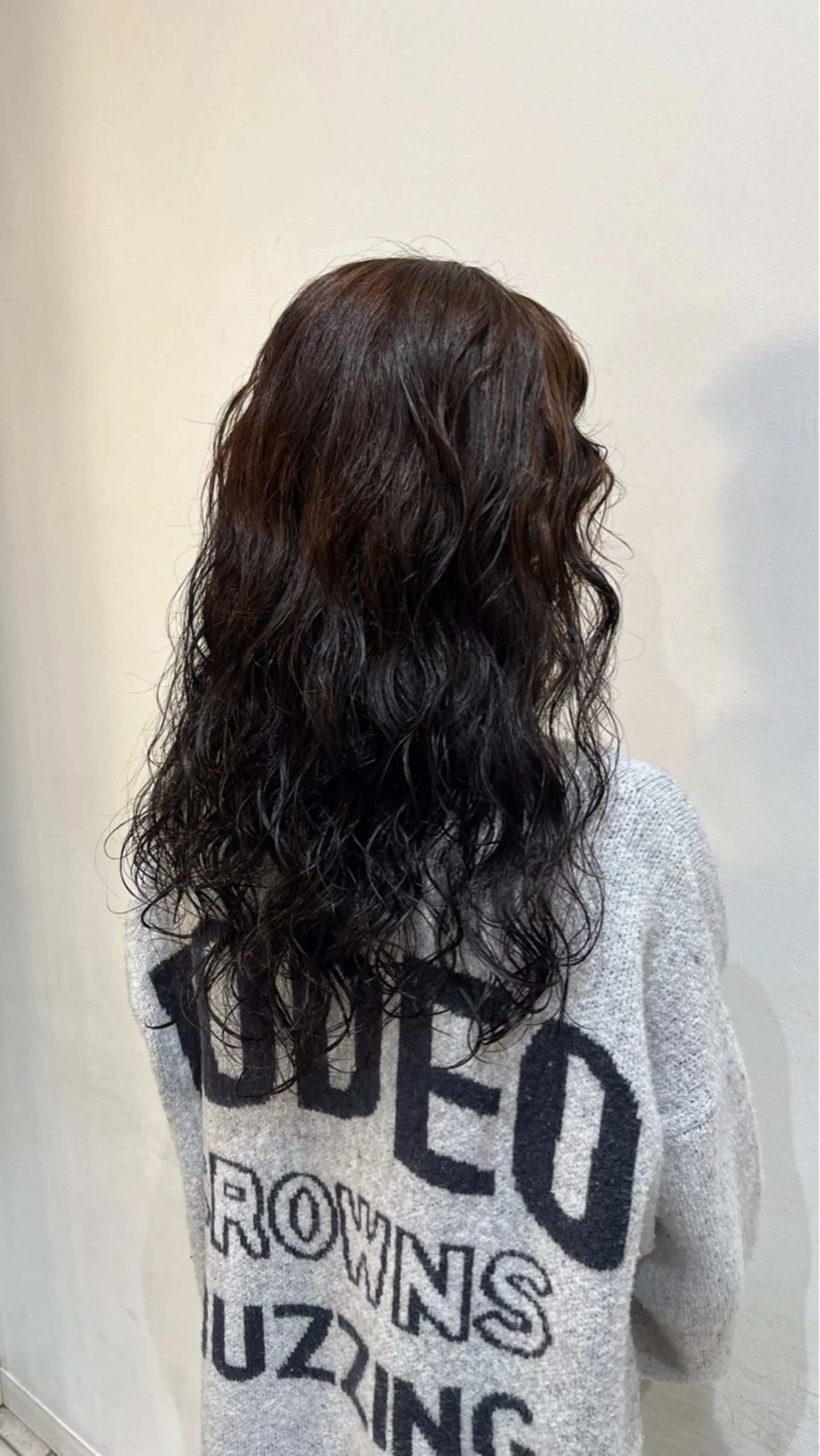 ロング パーマ ふかや まりかのヘアスタイル