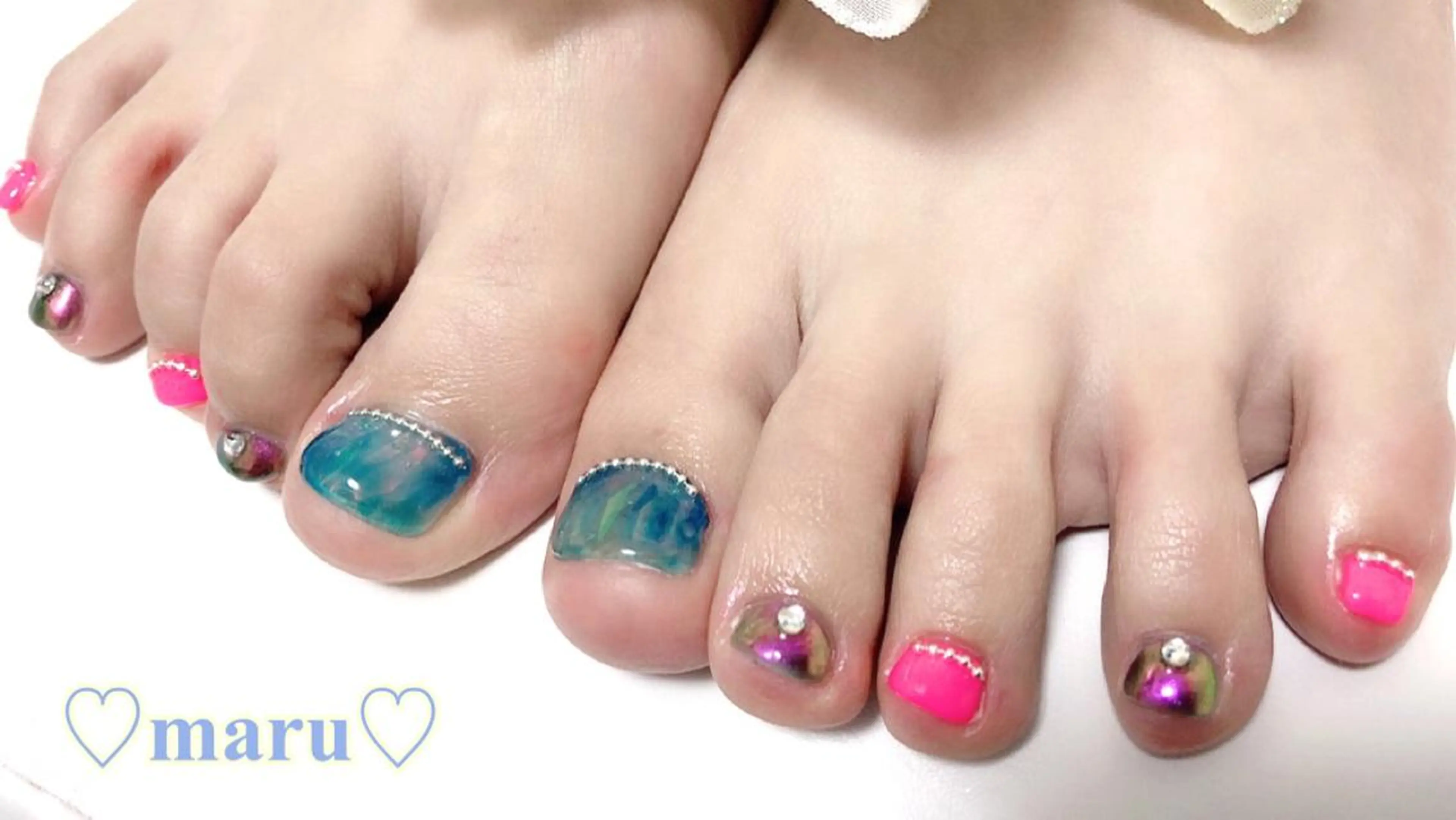 ネイル ハンドネイル フットネイル まるみ ♡のネイルデザイン