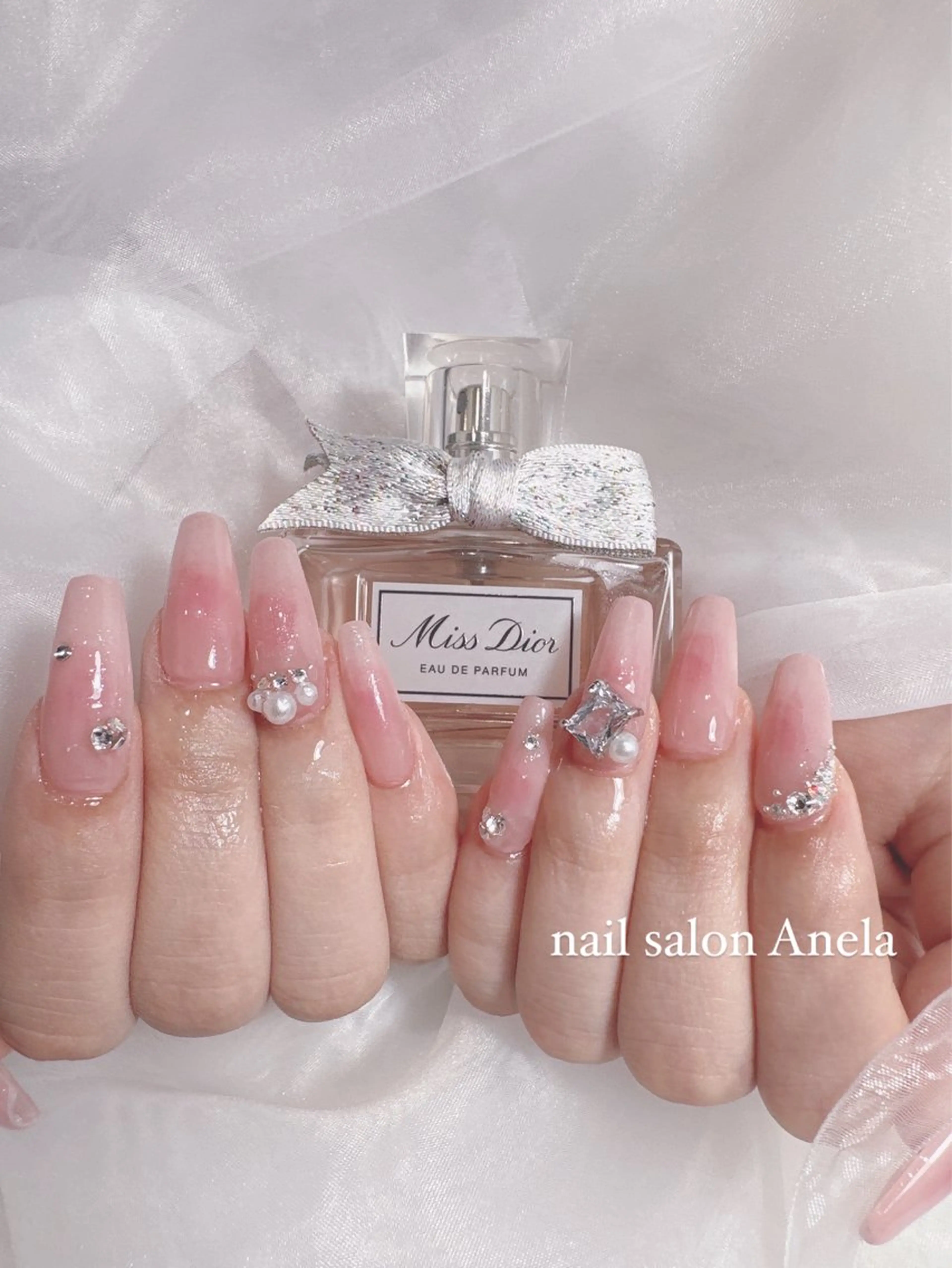 ネイル チークネイル ワンホンネイル ハンドネイル Anela🪞アネラ 久屋大通🫧EMIのネイルデザイン