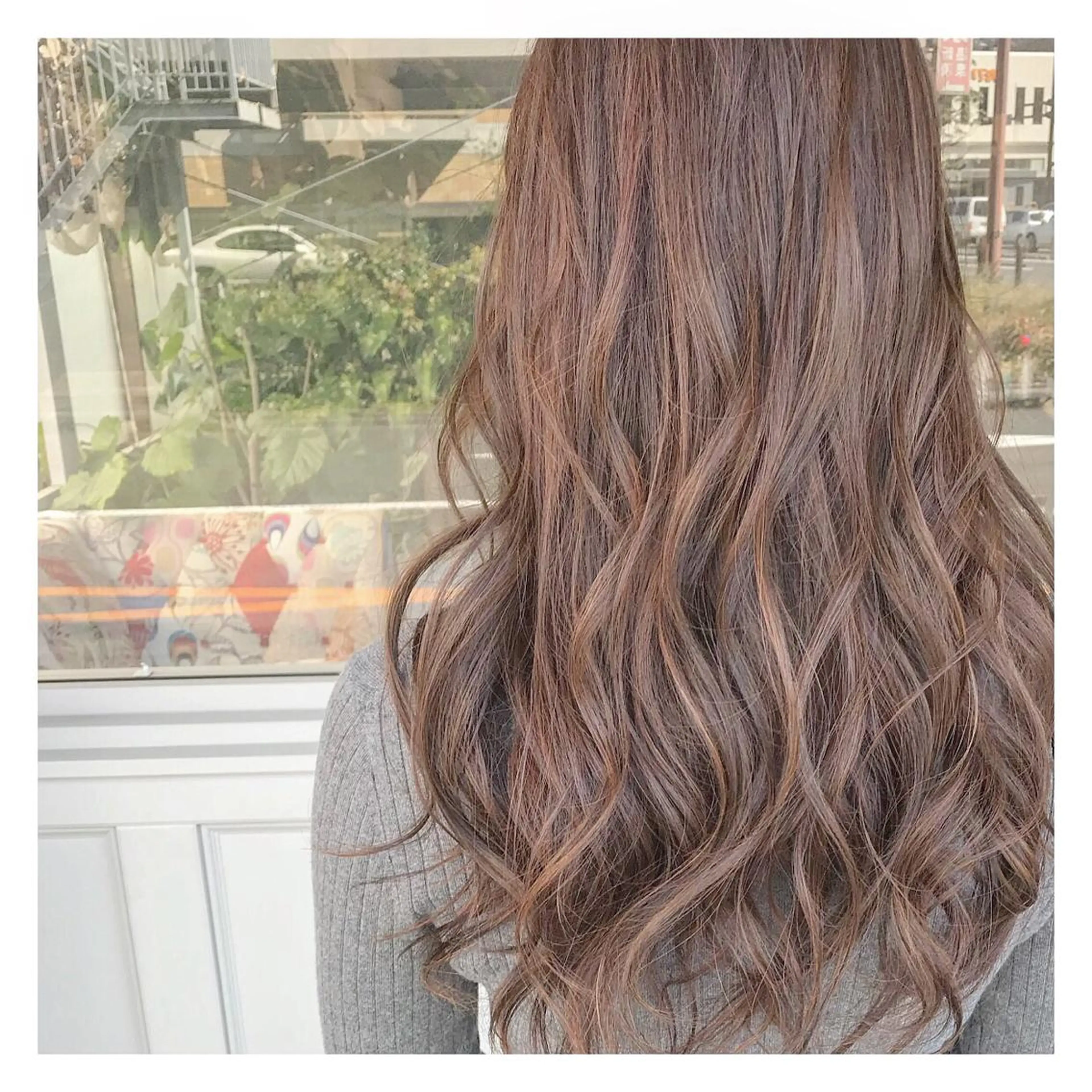 ロング カラー ヘアアレンジ ベージュカラー ブリーチ グラデーションカラー ハイライトカラー ハイライト Mariana/ 鶴原-ハイライトのヘアスタイル