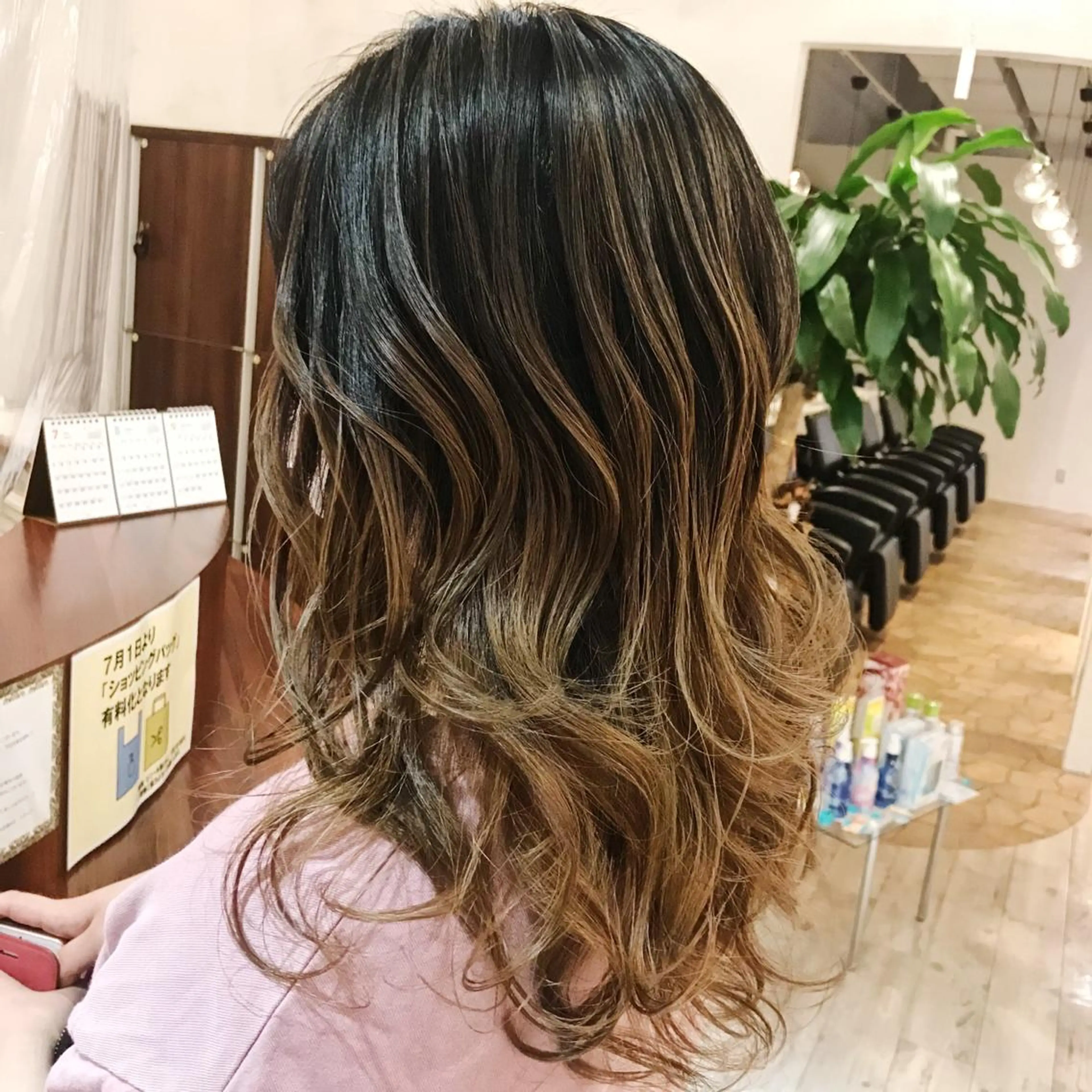 セミロング レイヤーカット カット ヘアカラー トリートメント 所渉/韓国レイヤー /ウルフカットのヘアスタイル