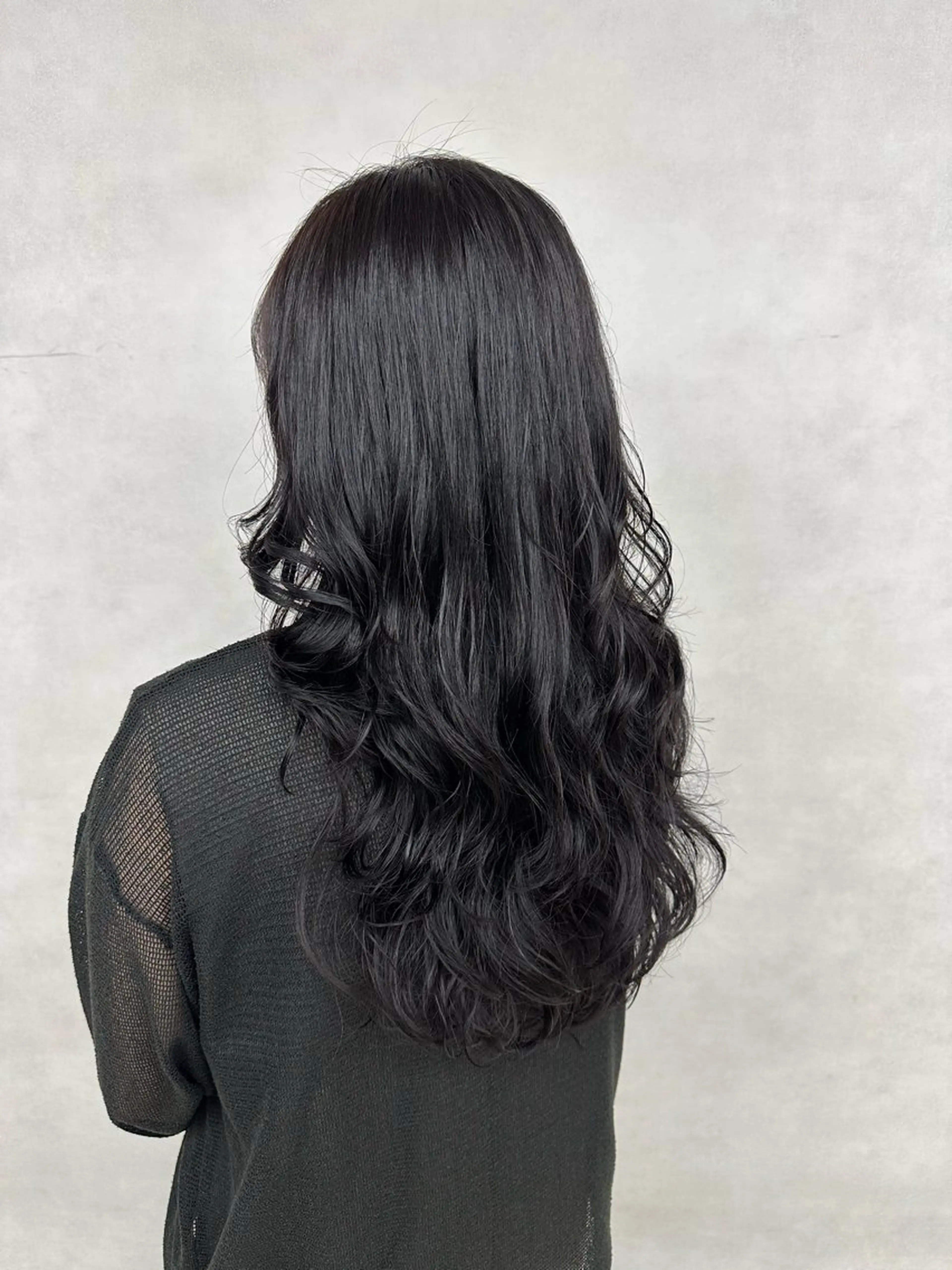 ロング カラー パーマ ブリーチ 透明感カラー ダブルカラー ブリーチなしカラー 顔まわりレイヤー カット パーマ トリートメント 大人レイヤー& 透明感カラー💄のヘアスタイル