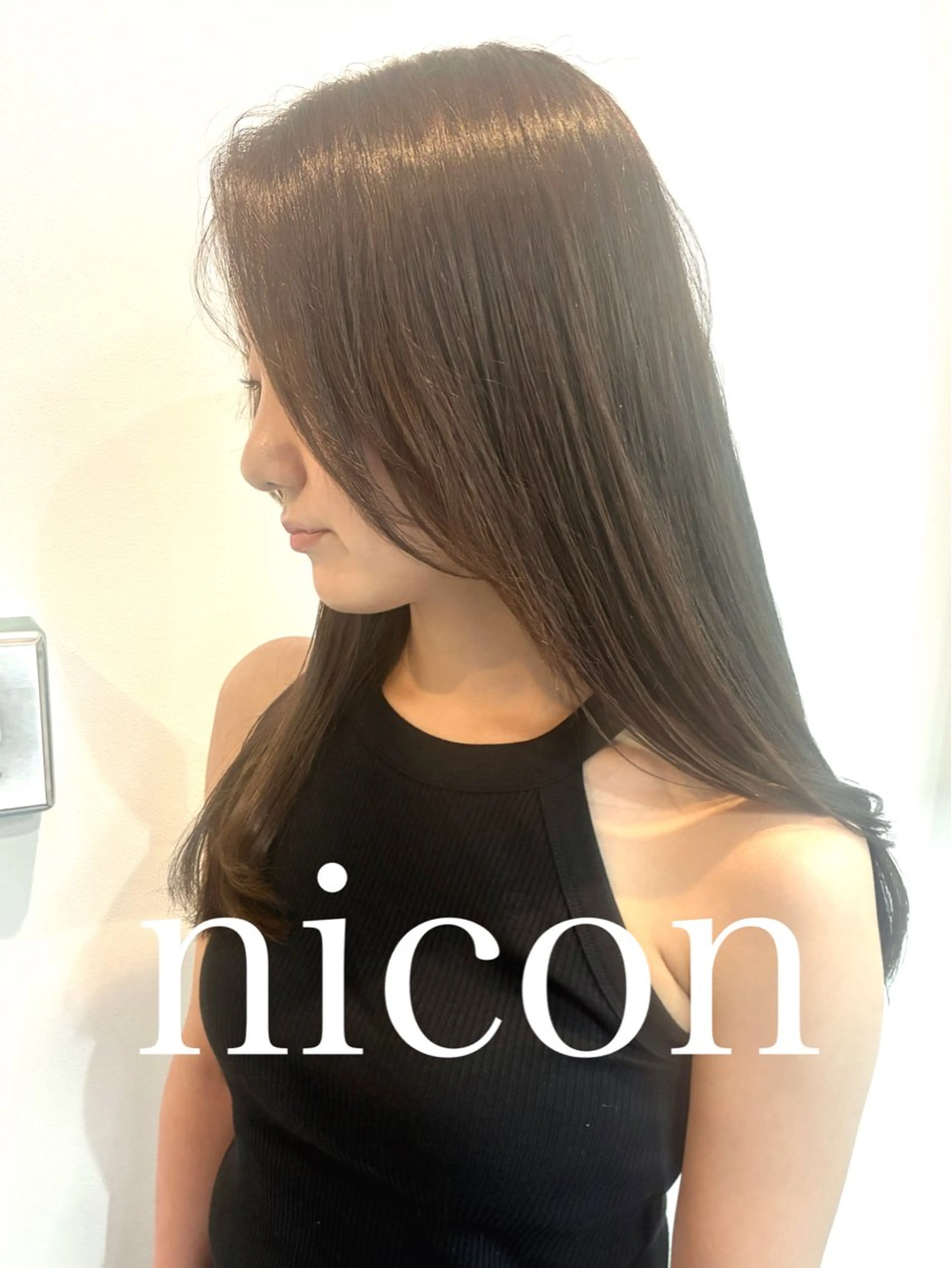 ロング カット ヘアカラー トリートメント ヘッドスパ 髪質改善 上品艶感カラーのヘアスタイル