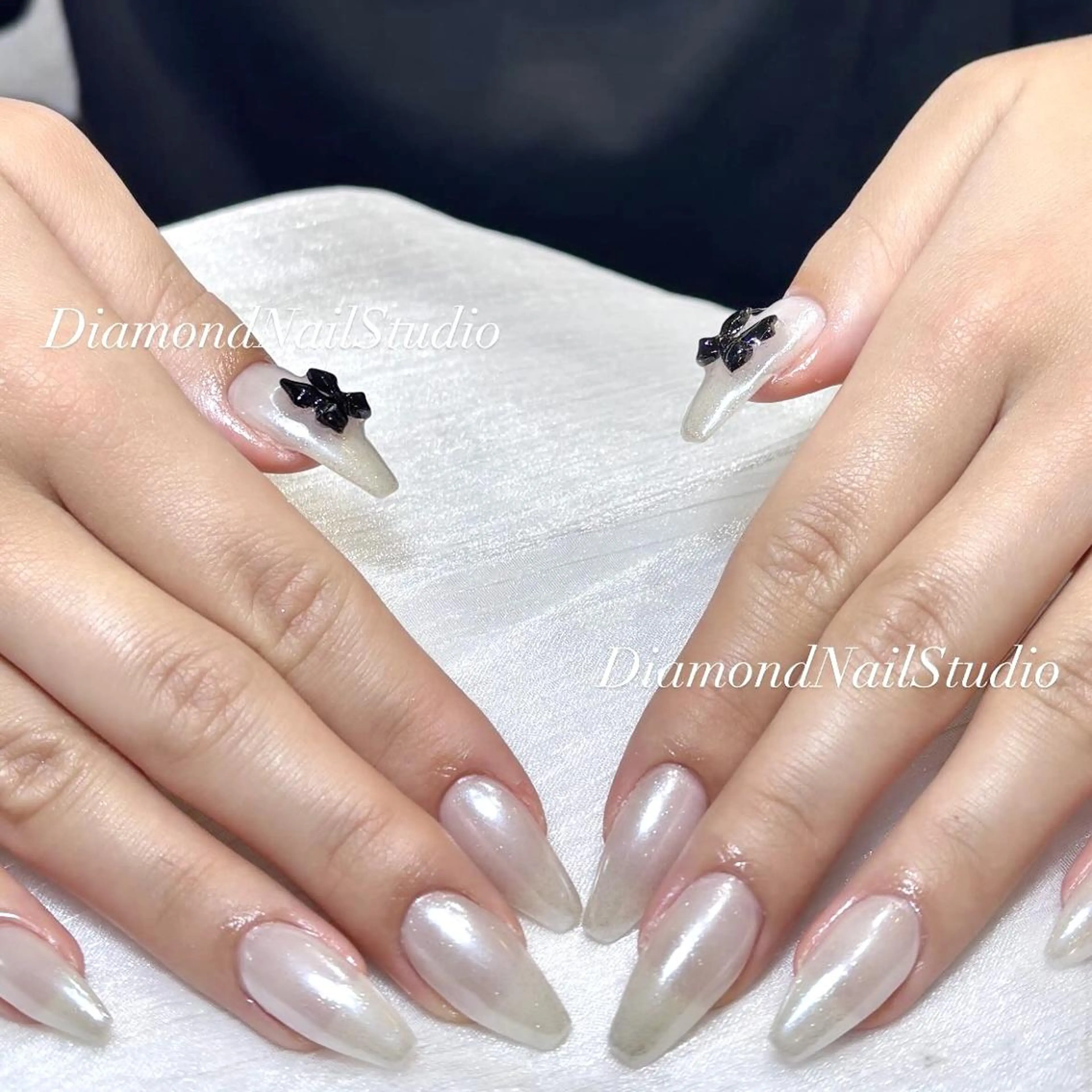 1月💖オフ無料💖【hand】ミラーオーロラの写真