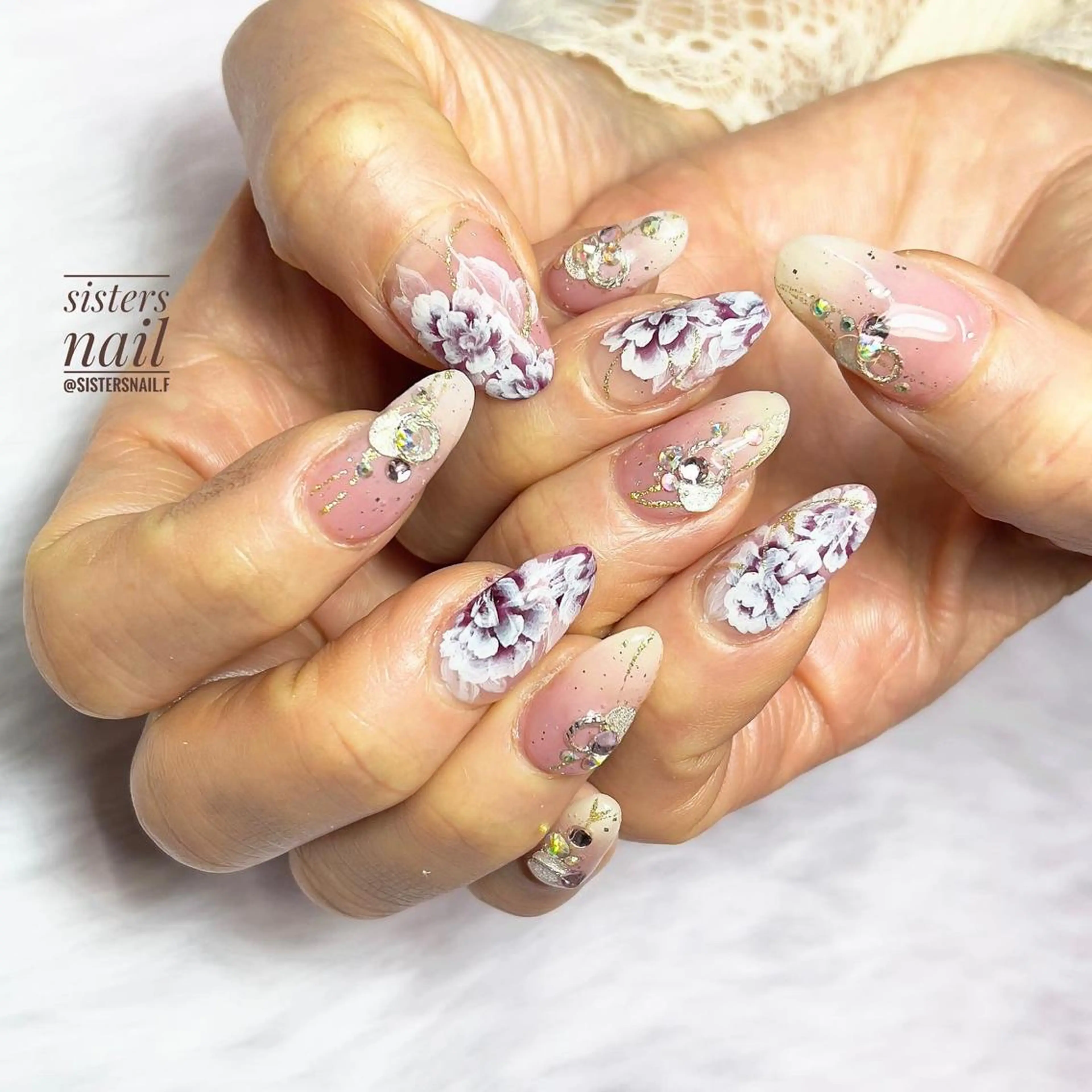 ネイル アートネイル フラワーネイル グラデーション キラキラネイル ピンク sisters nail.fのネイルデザイン